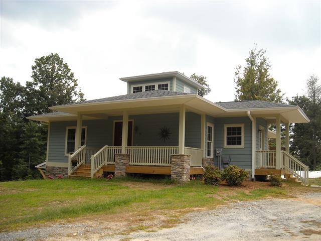 A picture of the property located at 33 SHERWOOD FOREST DR, ARDEN NC 28704.