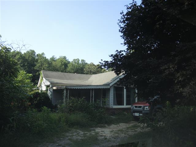 A picture of the property located at 52 SHERWOOD FOREST DR UNINCORPORATED.