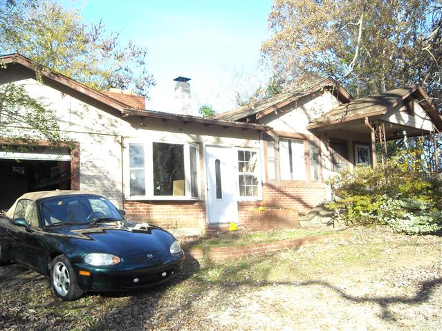 A picture of the property located at 38 SHERWOOD FOREST DR, ARDEN NC 28704.