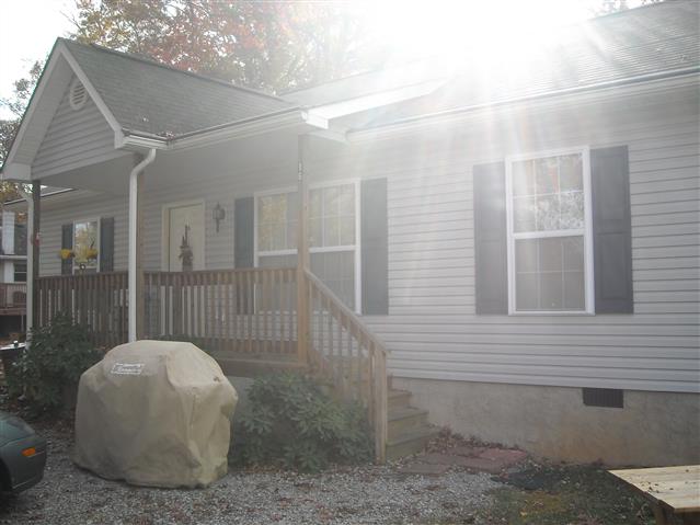 A picture of the property located at 16 WHITE PINE CIR, ARDEN NC 28704.