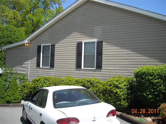 A picture of the property located at 9 HAVEN CREST LN, FLETCHER NC 28732.