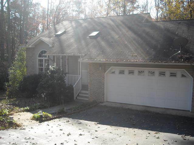 A picture of the property located at 145 FOX GLEN DR, ARDEN NC 28704.
