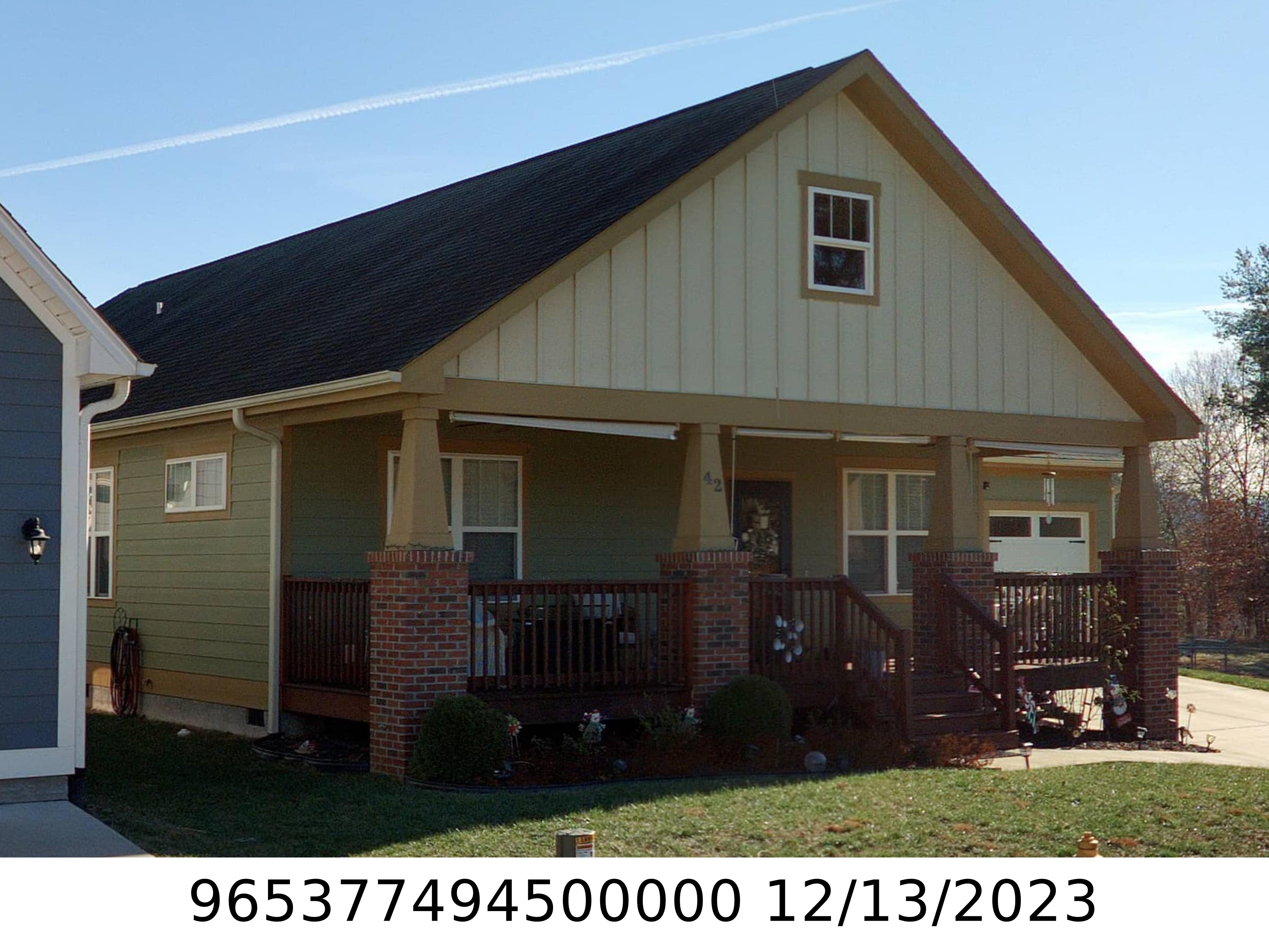 A picture of the property located at 42 HYDE PARK PL, ARDEN NC 28704.