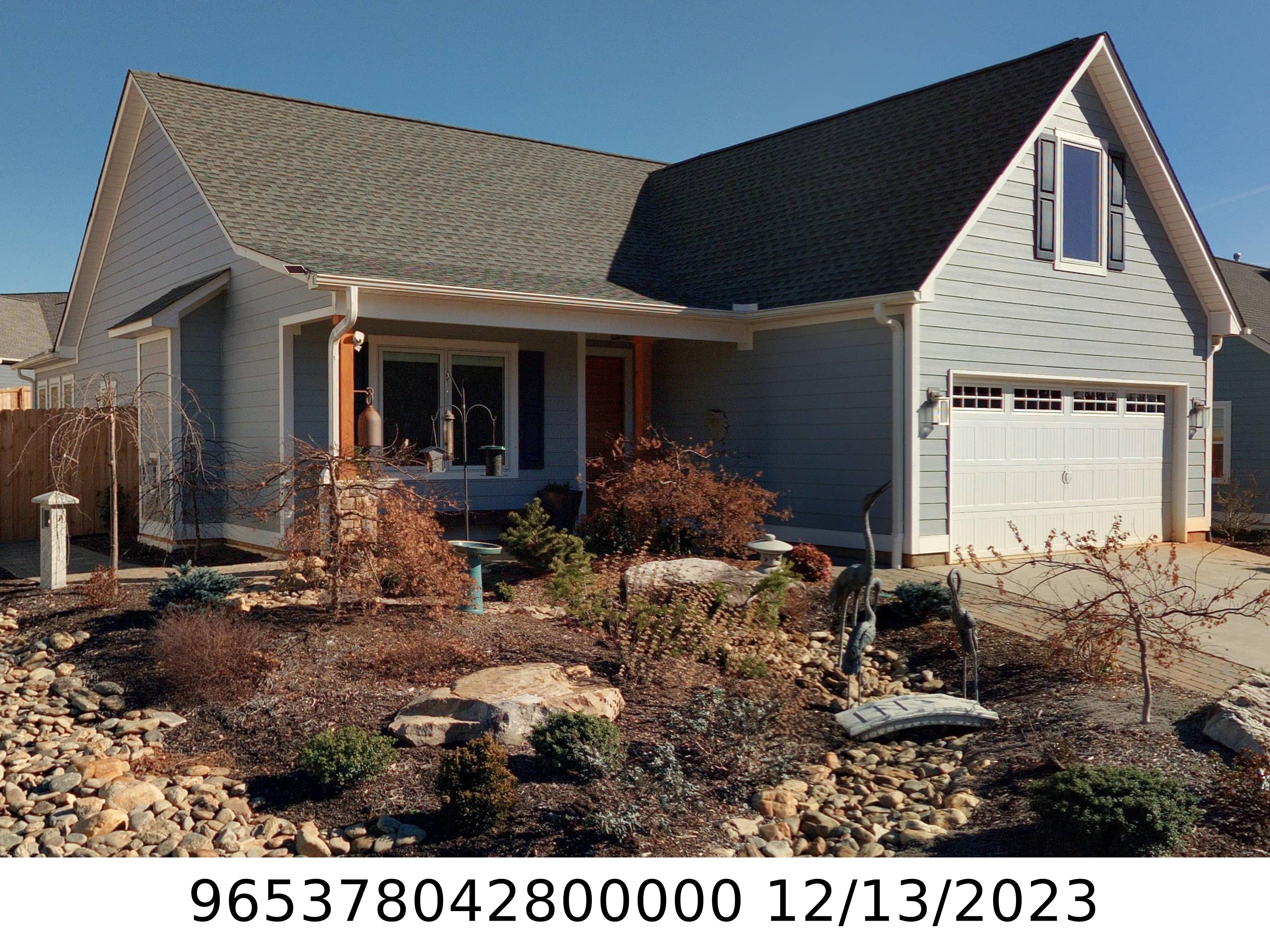 A picture of the property located at 32 LYNDON CIR, ARDEN NC 28704.