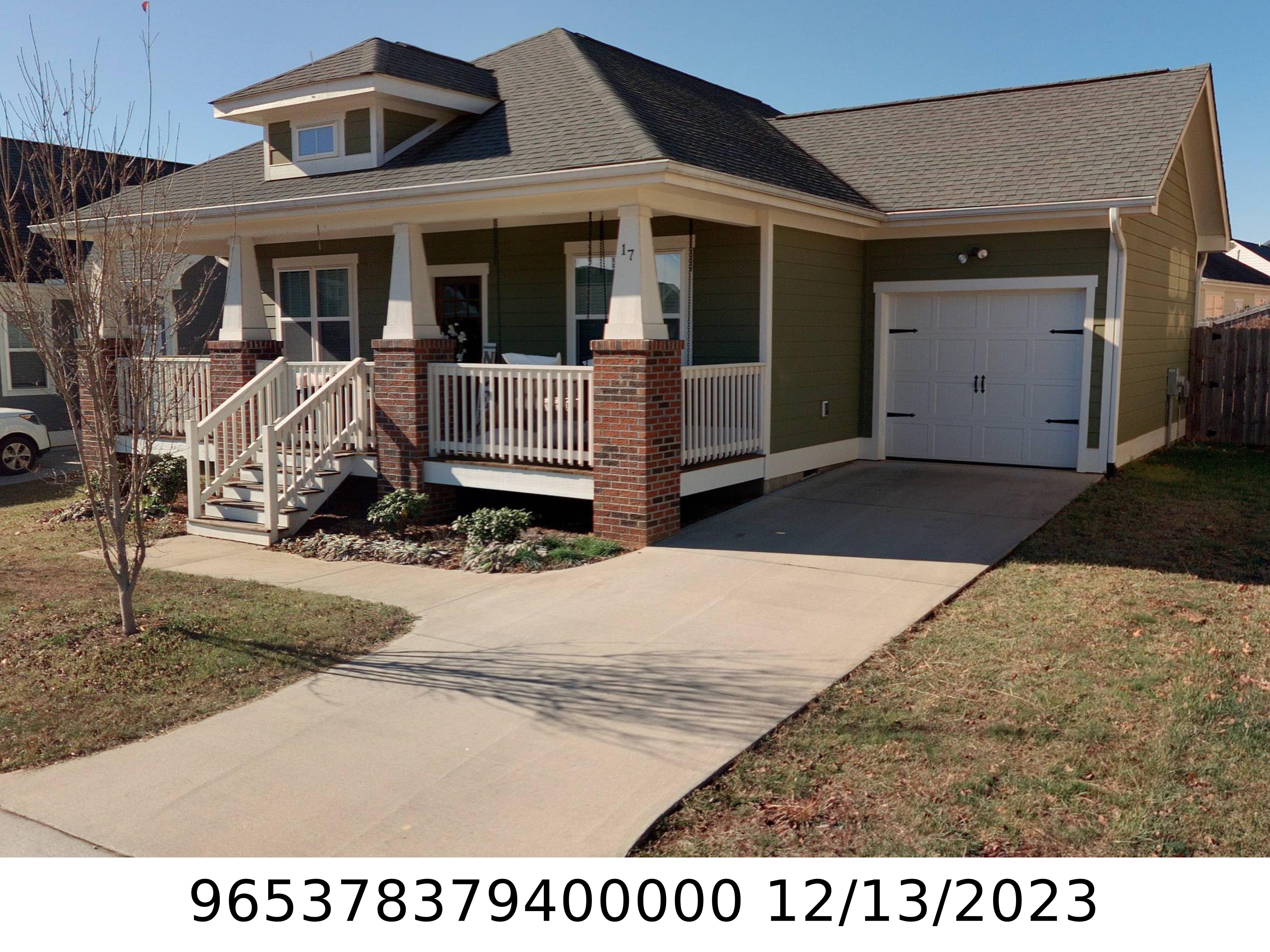 A picture of the property located at 17 HYDE PARK PL, ARDEN NC 28704.
