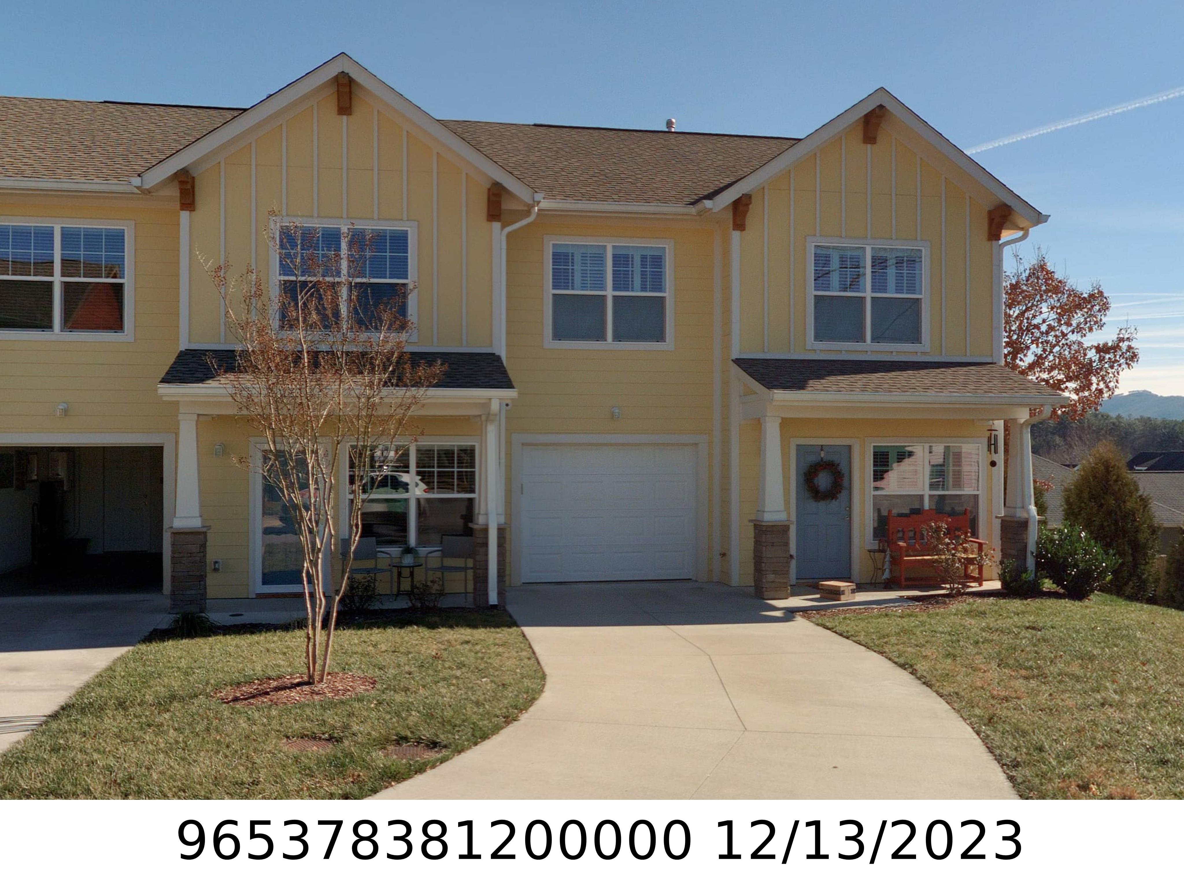 A picture of the property located at 1036 BALDWIN COMMONS DR, ARDEN NC 28704.