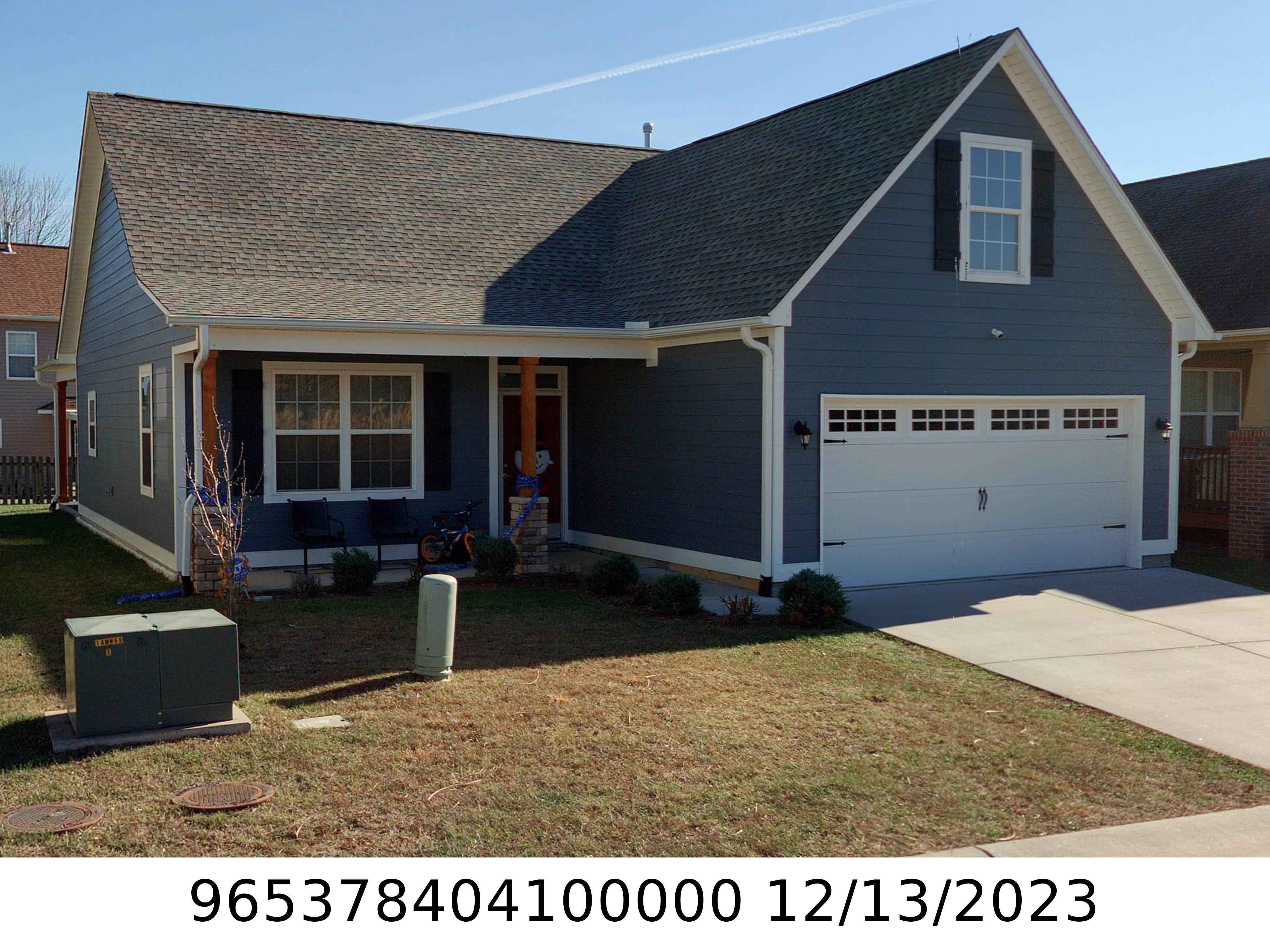 A picture of the property located at 40 HYDE PARK PL, ARDEN NC 28704.