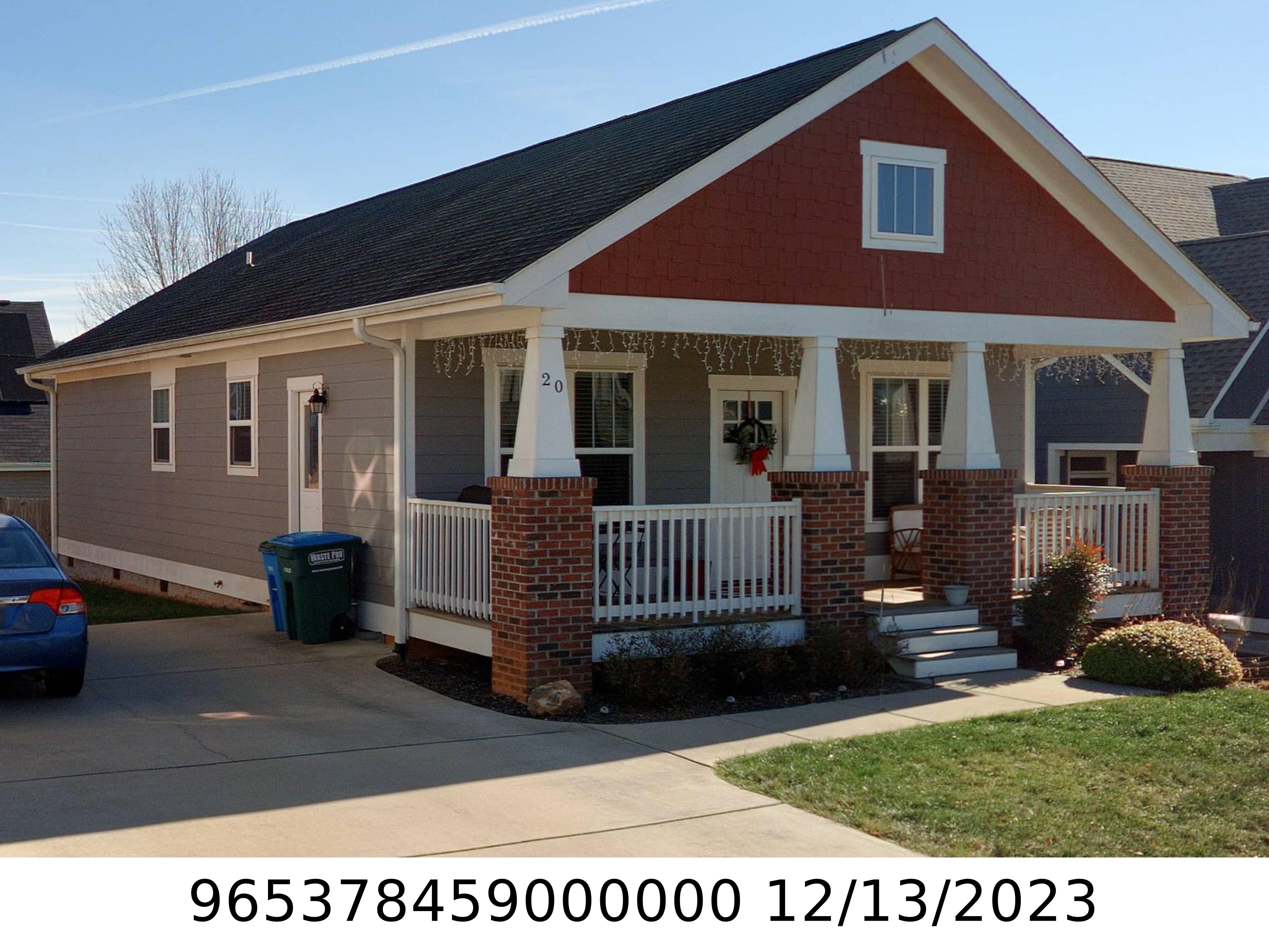 A picture of the property located at 20 HYDE PARK PL, ARDEN NC 28704.