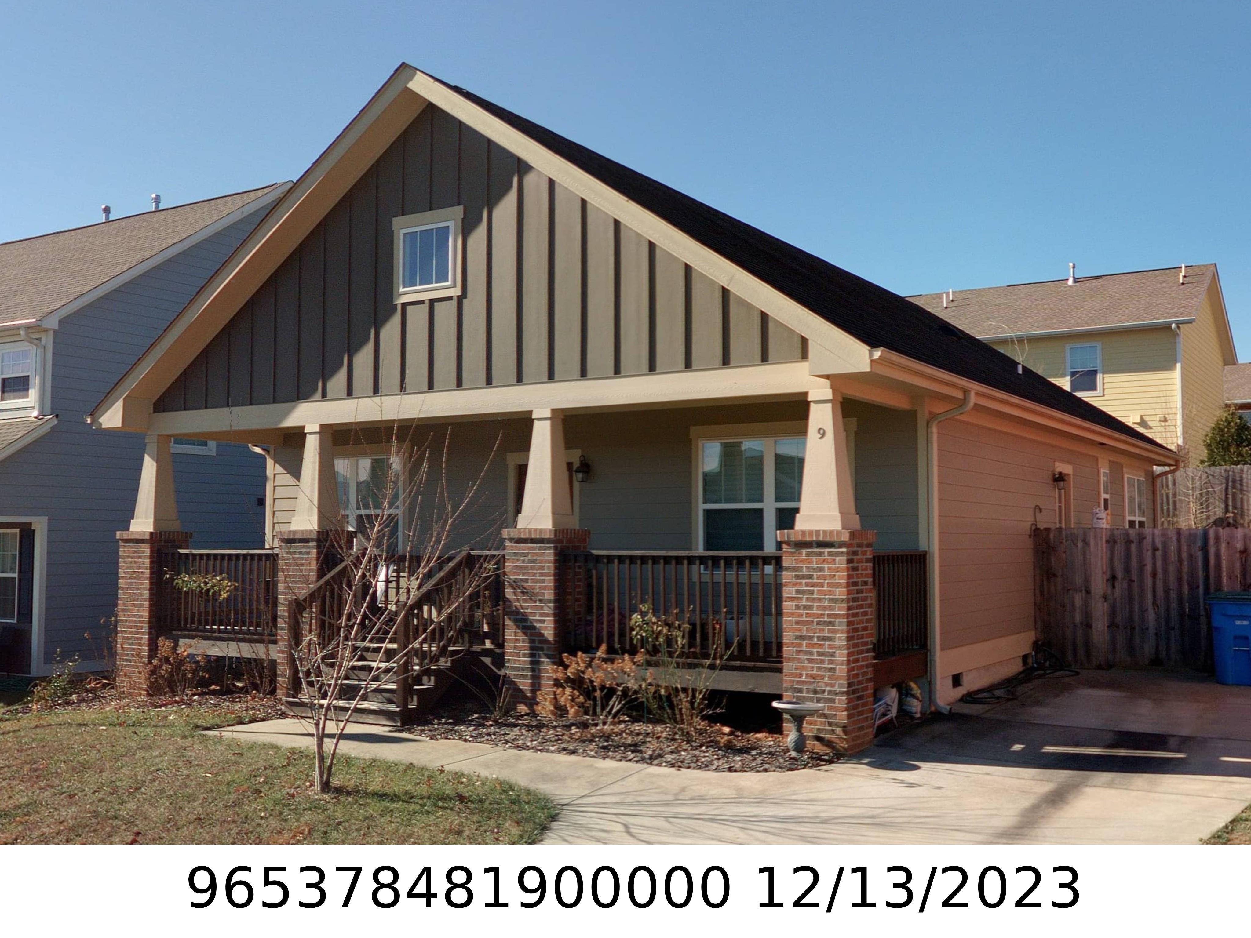 A picture of the property located at 9 HYDE PARK PL, ARDEN NC 28704.