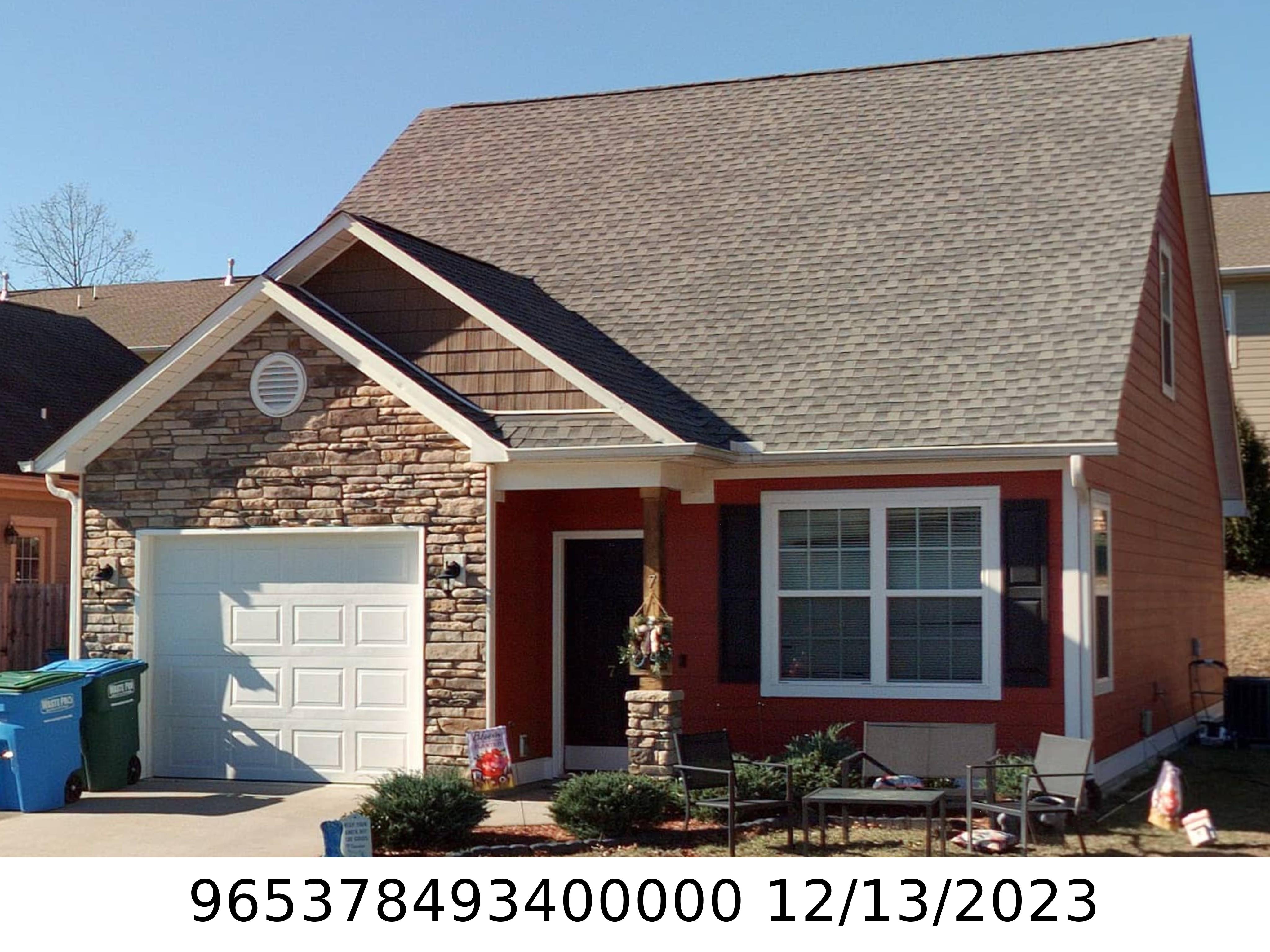 A picture of the property located at 7 HYDE PARK PL, ARDEN NC 28704.