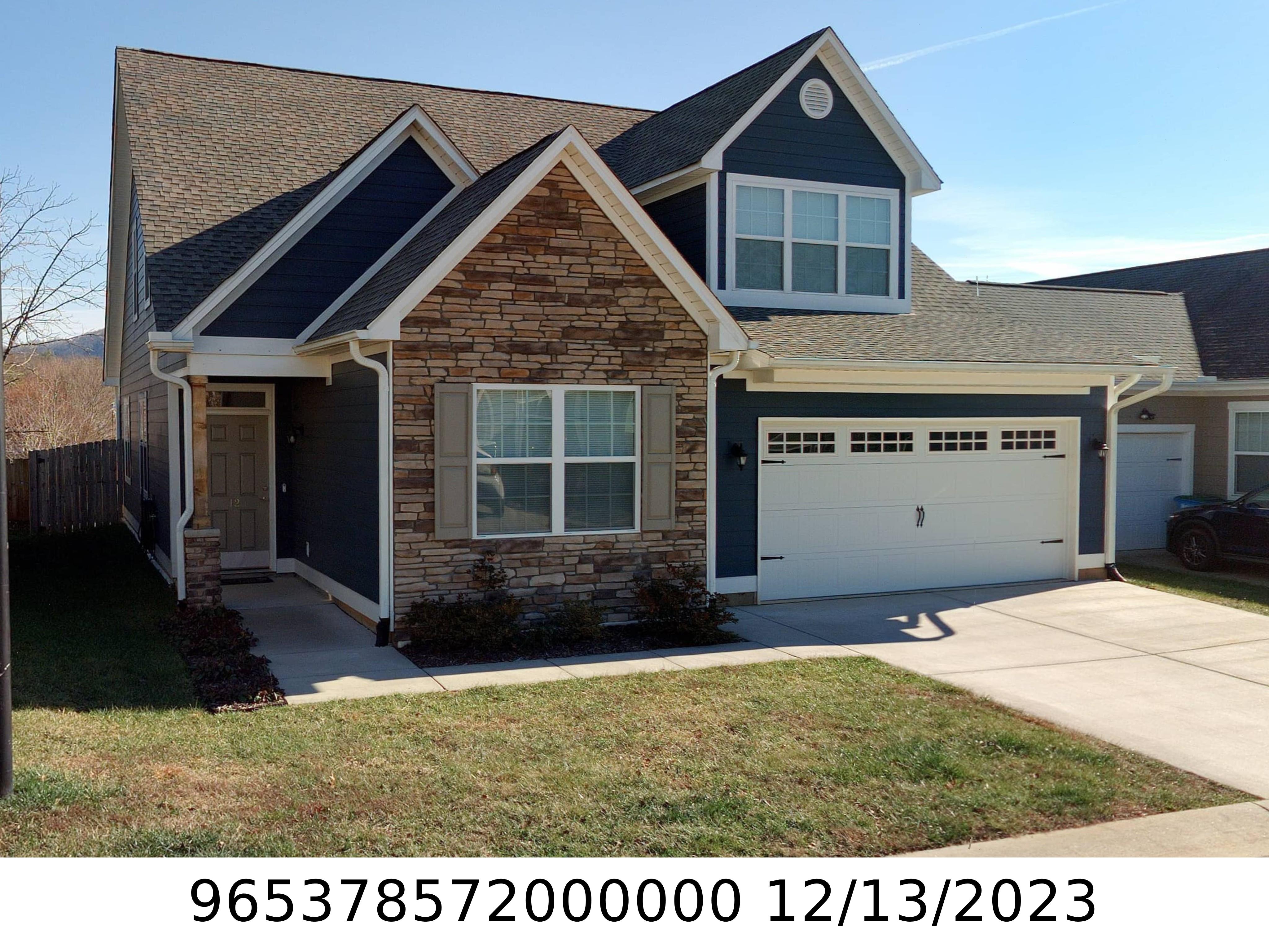 A picture of the property located at 12 HYDE PARK PL, ARDEN NC 28704.