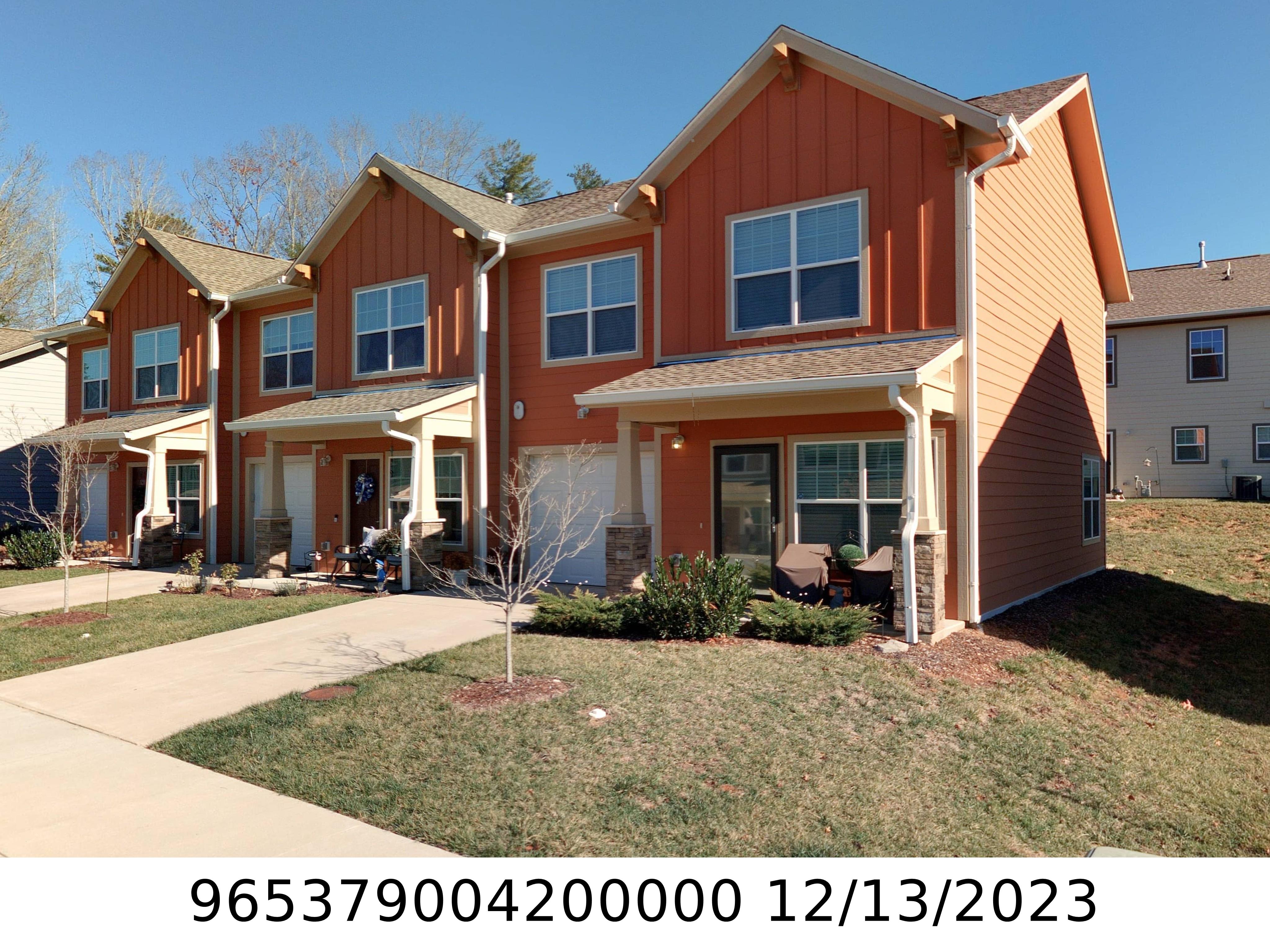 A picture of the property located at 1207 PAULINE TRAIL DR, ARDEN NC 28704.