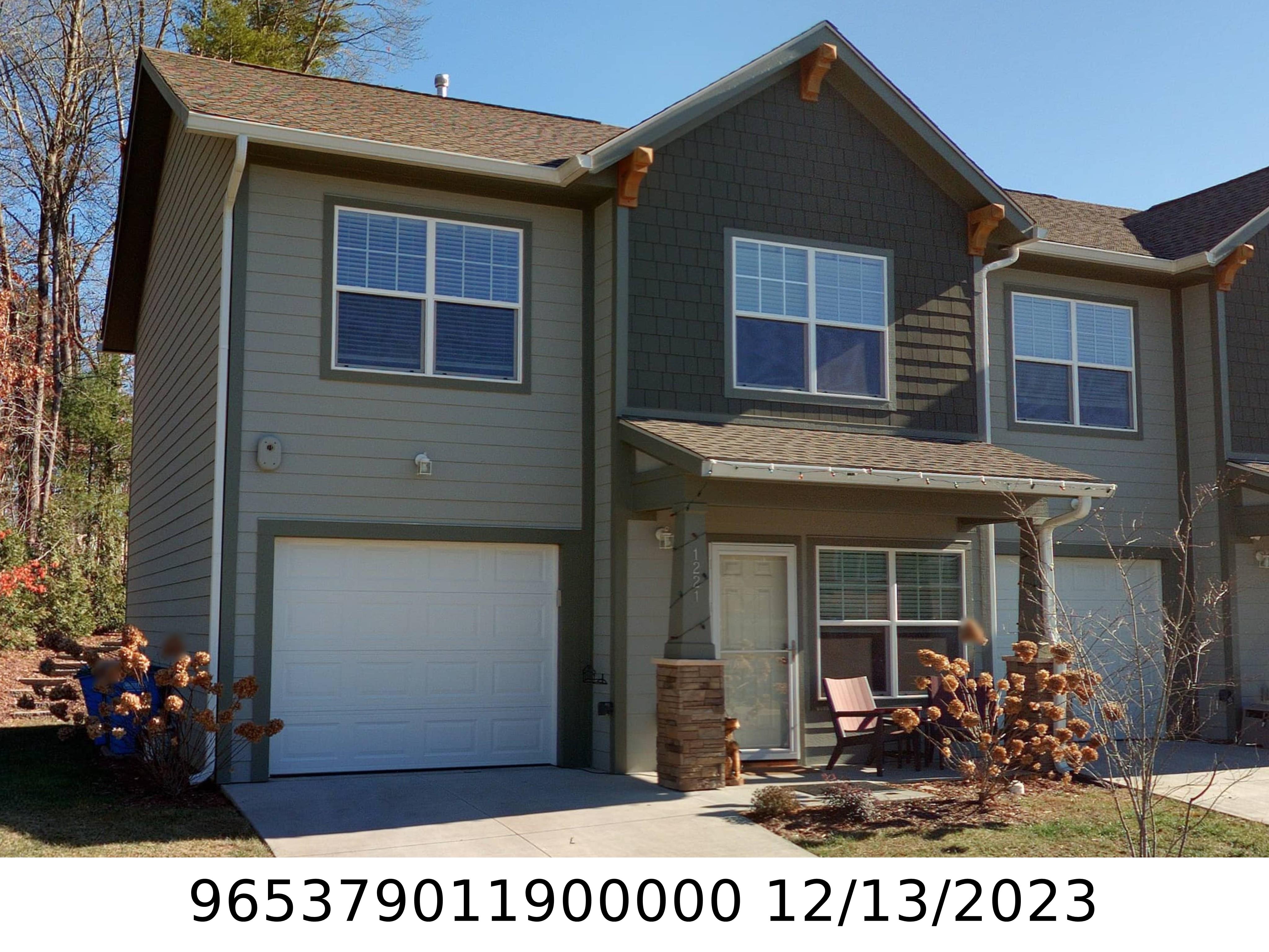 A picture of the property located at 1221 PAULINE TRAIL DR, ARDEN NC 28704.