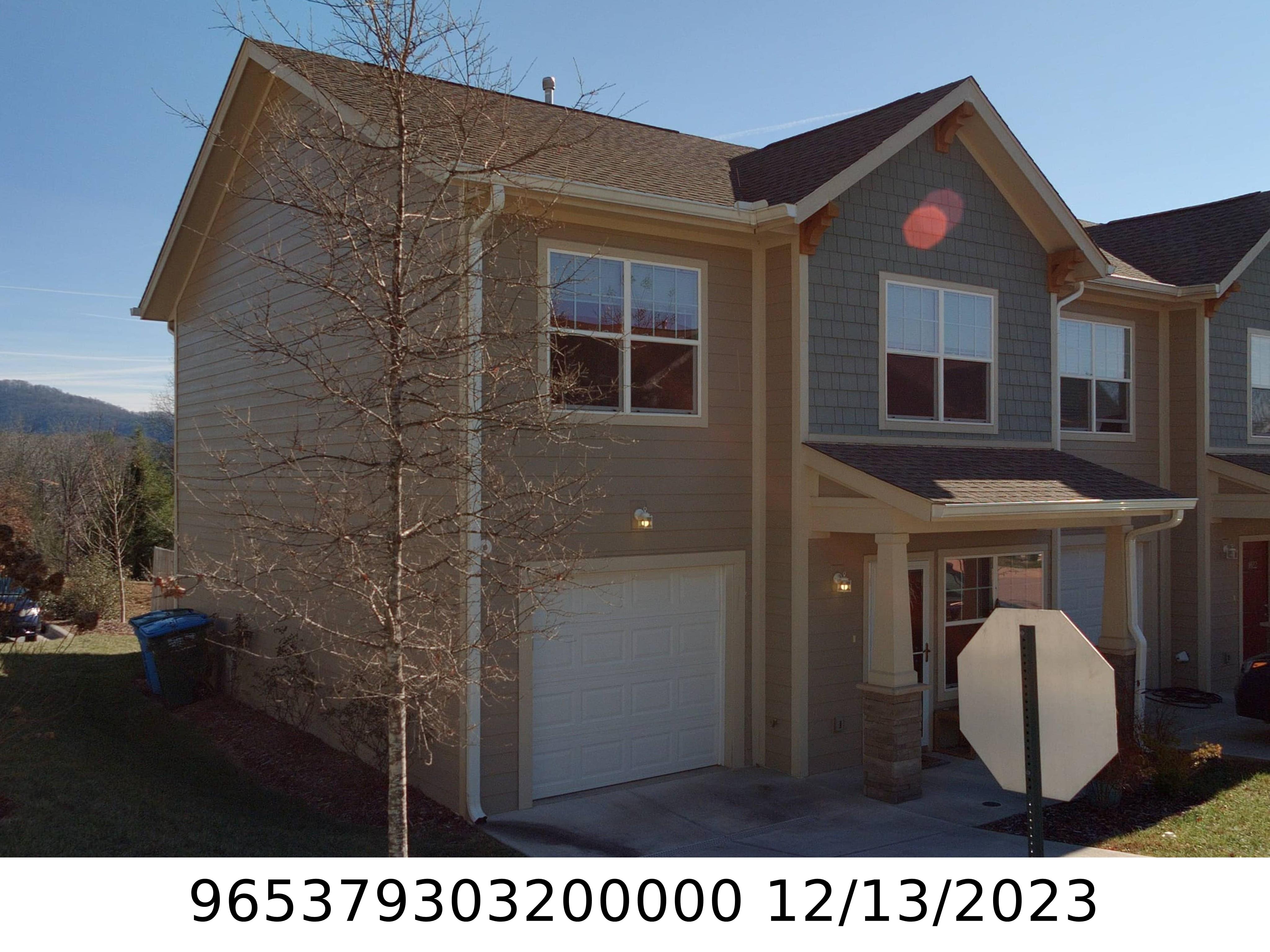 A picture of the property located at 1020 BALDWIN COMMONS DR, ARDEN NC 28704.
