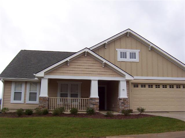 A picture of the property located at 48 SUNVIEW CIR, ARDEN NC 28704.