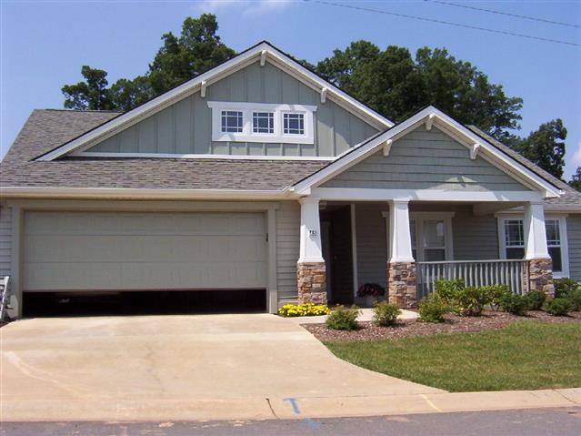 A picture of the property located at 45 SUNVIEW CIR, ARDEN NC 28704.