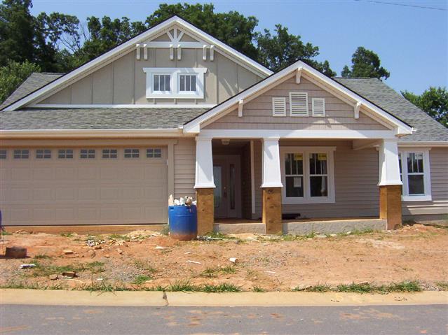 A picture of the property located at 43 SUNVIEW CIR, ARDEN NC 28704.
