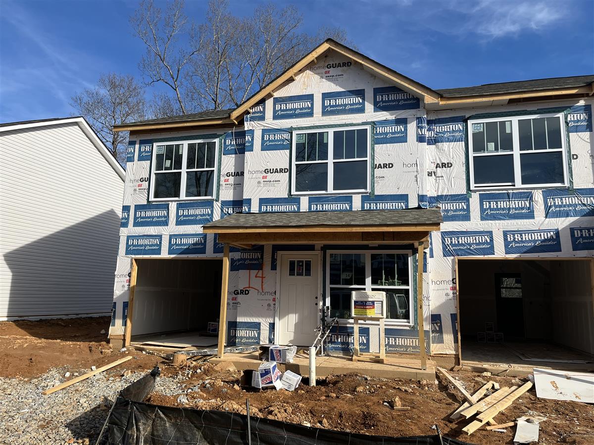 A picture of the property located at 25 VIRGINIA COMMONS DR, ARDEN NC 28704.