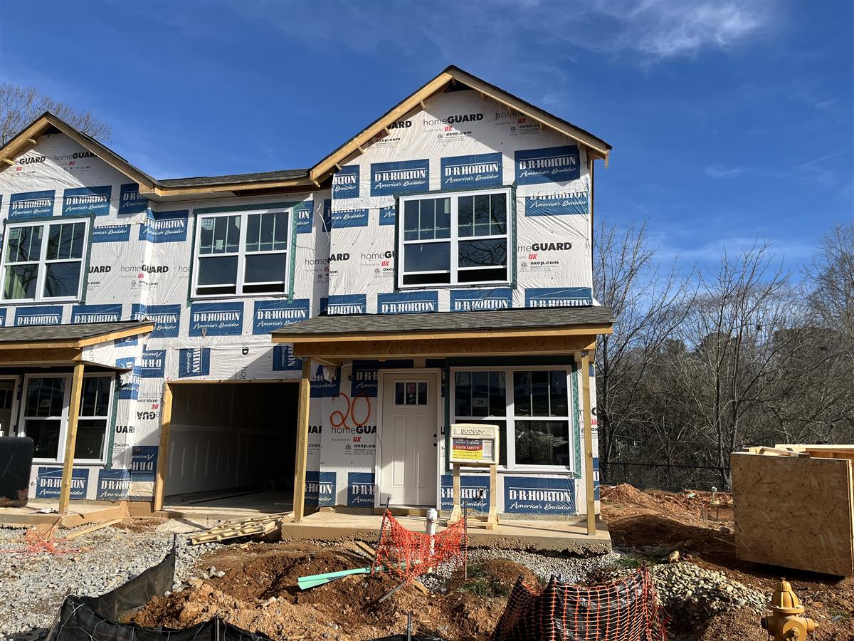 A picture of the property located at 24 VIRGINIA COMMONS DR, ARDEN NC 28704.