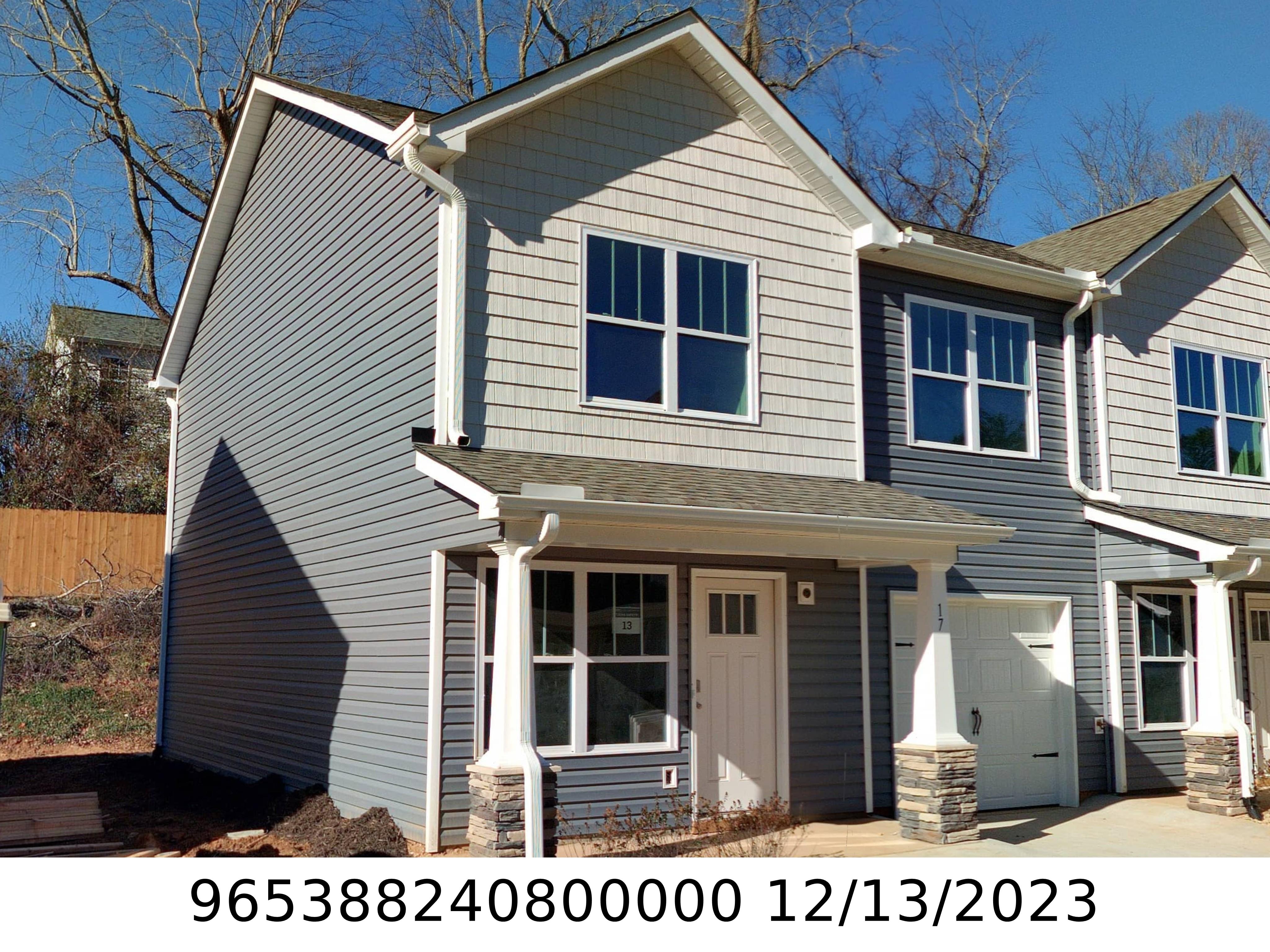 A picture of the property located at 17 VIRGINIA COMMONS DR, ARDEN NC 28704.
