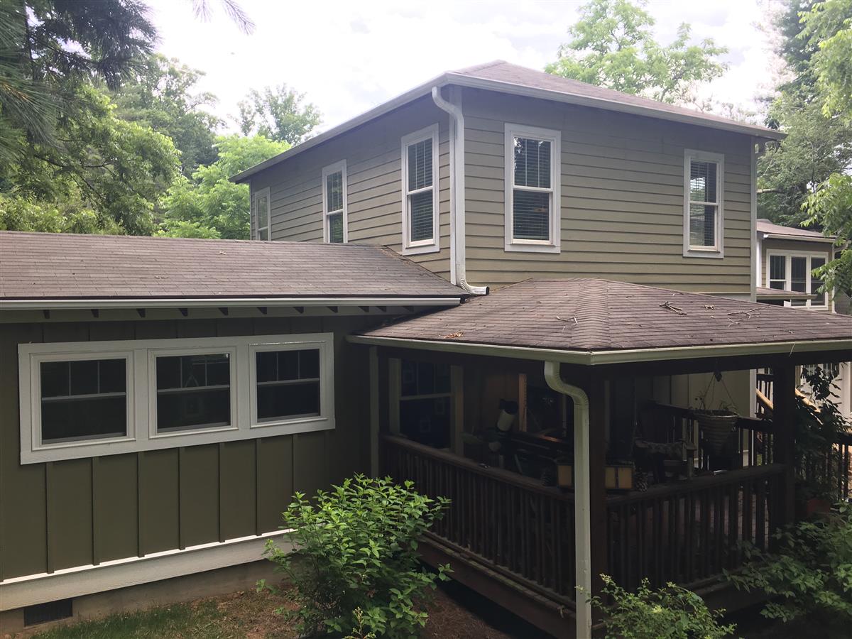 A picture of the property located at 5 FIELDTOP LN, ARDEN NC 28704.