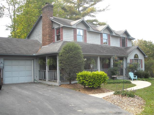 A picture of the property located at 5 MEADOWS CIR, ARDEN NC 28704.
