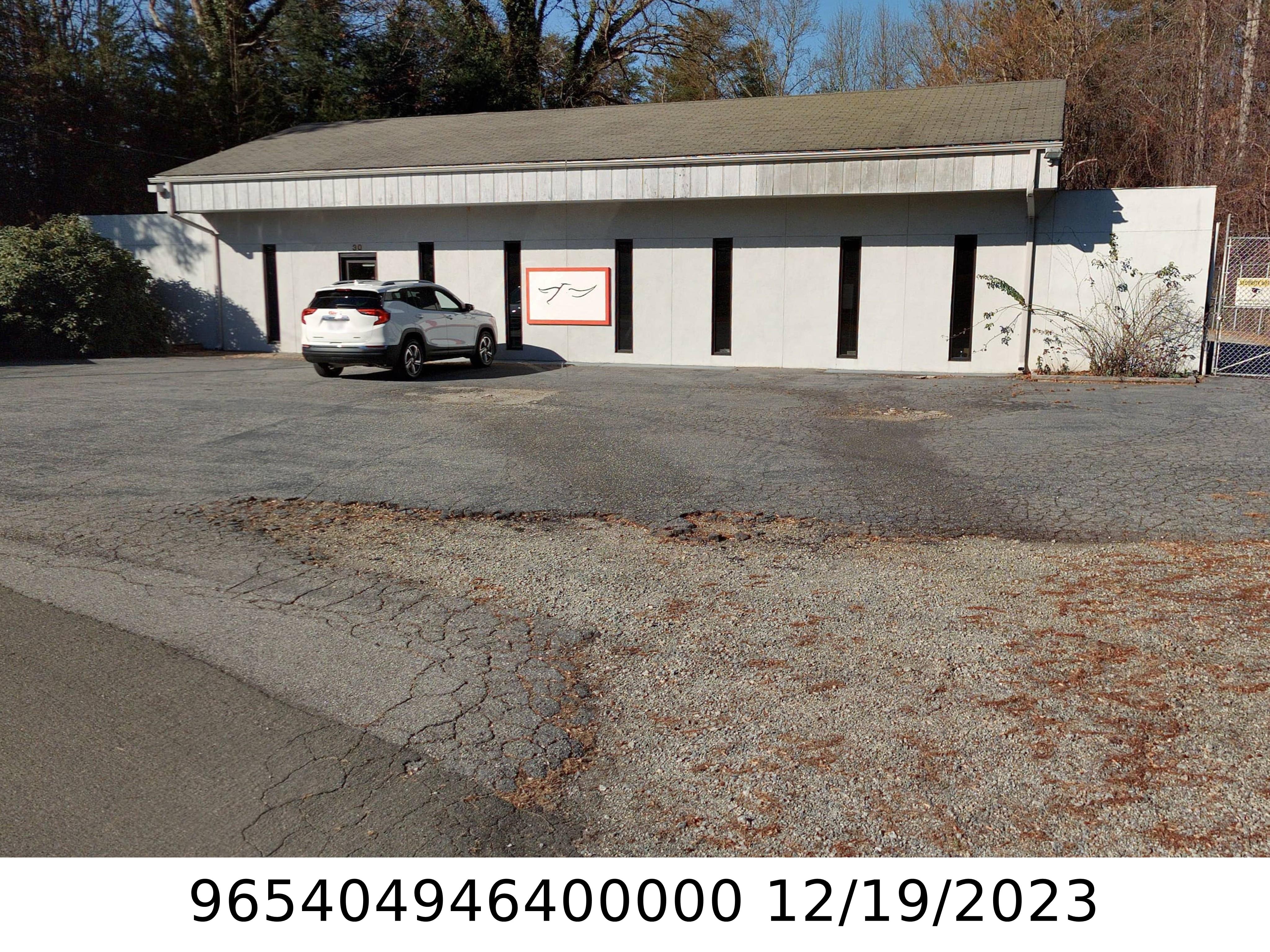 A picture of the property located at 30 FISK DR, ARDEN NC 28704.