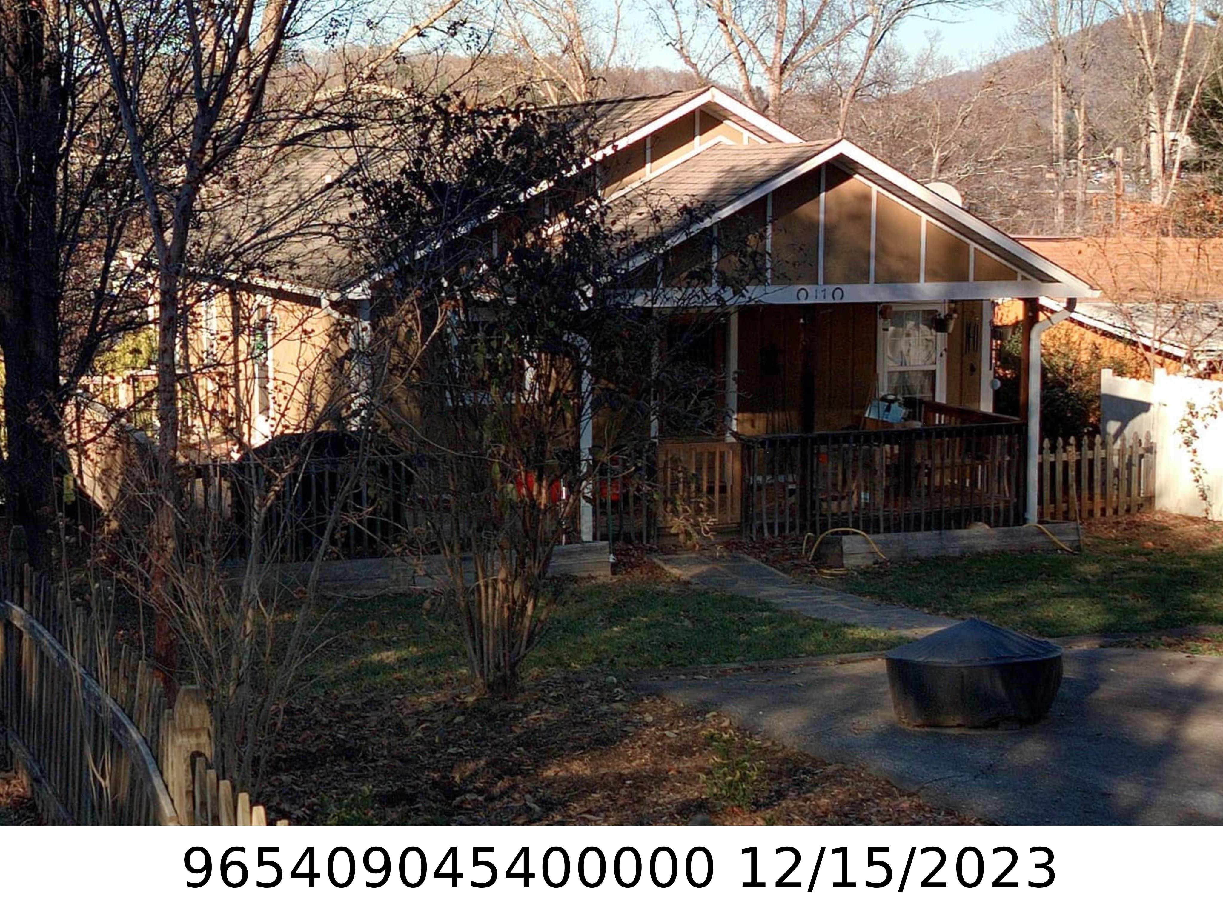 A picture of the property located at 17 MAPLE LN, ARDEN NC 28704.