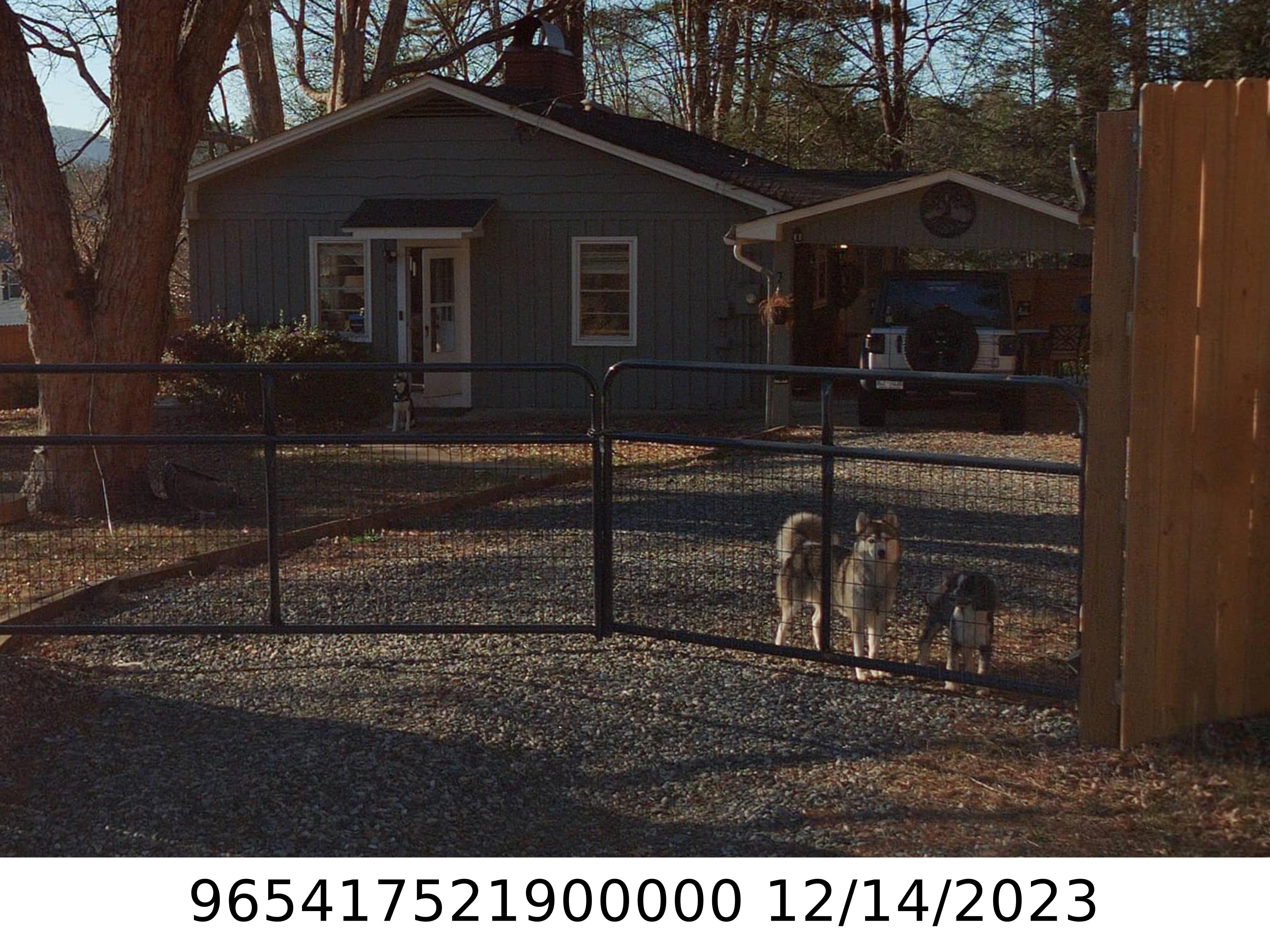 A picture of the property located at 27 BLAKE DR, ARDEN NC 28704.