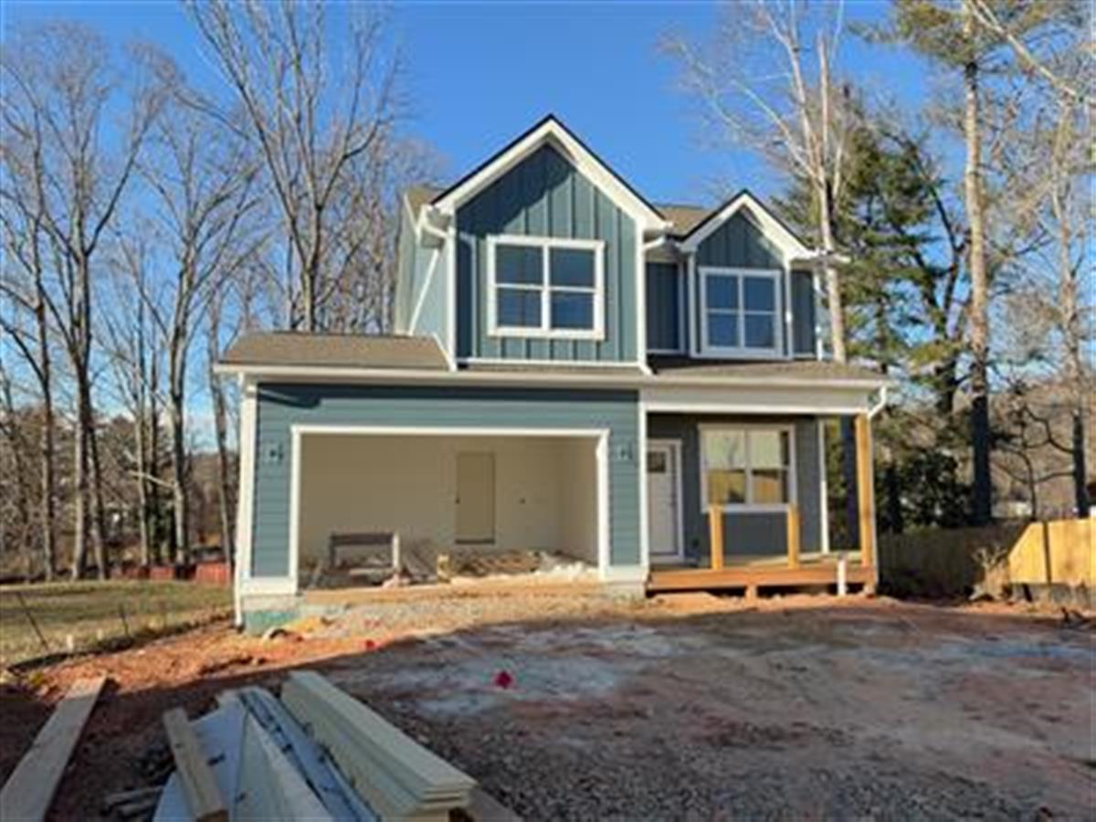 A picture of the property located at 5 REAGAN RUN CT, ARDEN NC 28704.