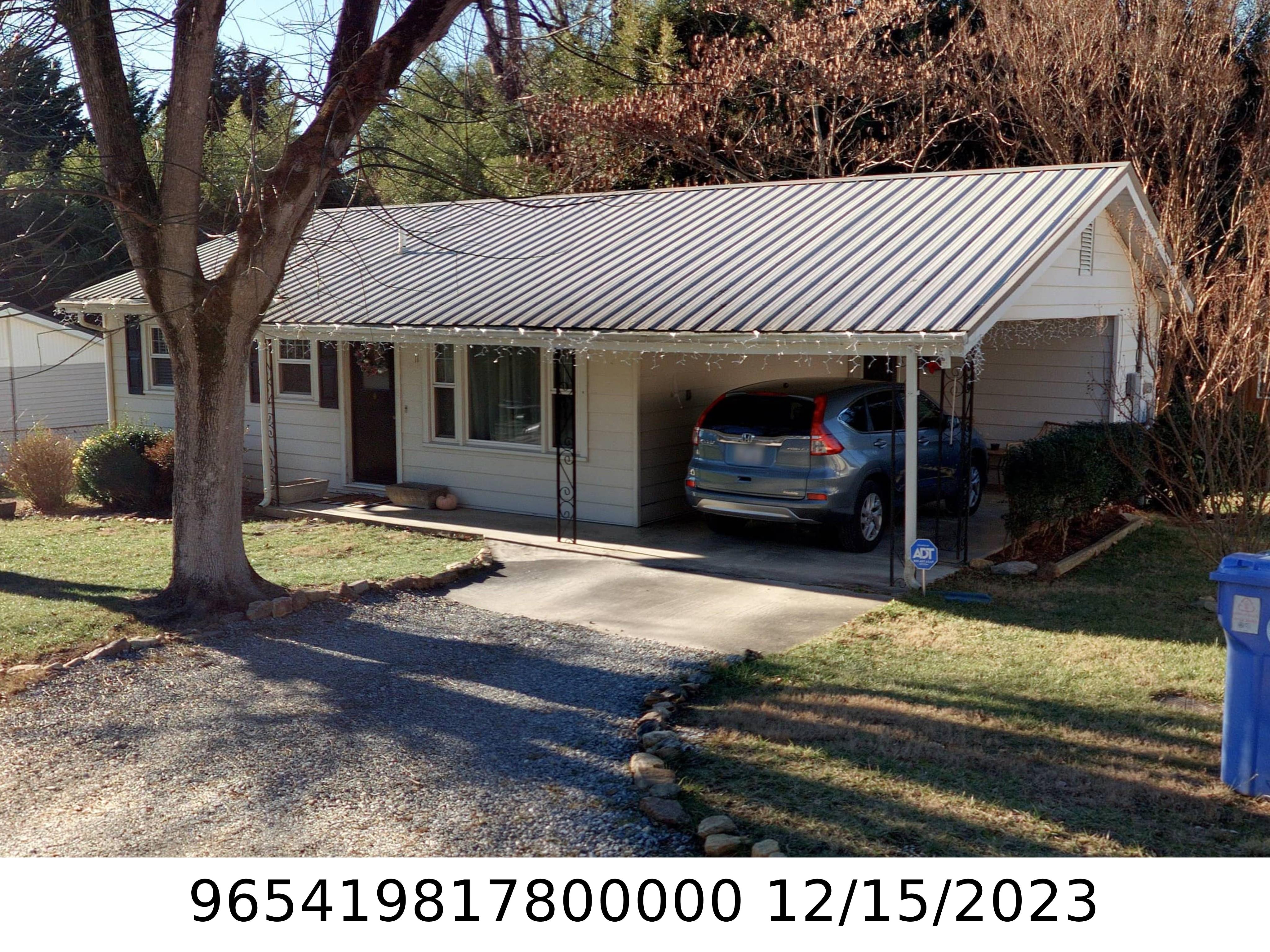 A picture of the property located at 11 ROSSCRAGGON DR, ASHEVILLE NC 28803.