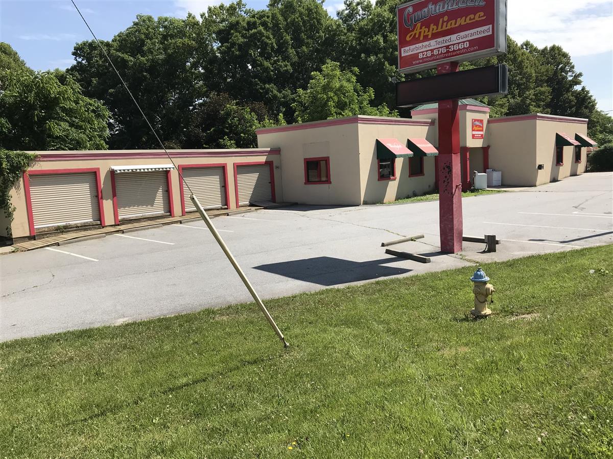 A picture of the property located at 28 AIRPORT RD ASHEVILLE NC.