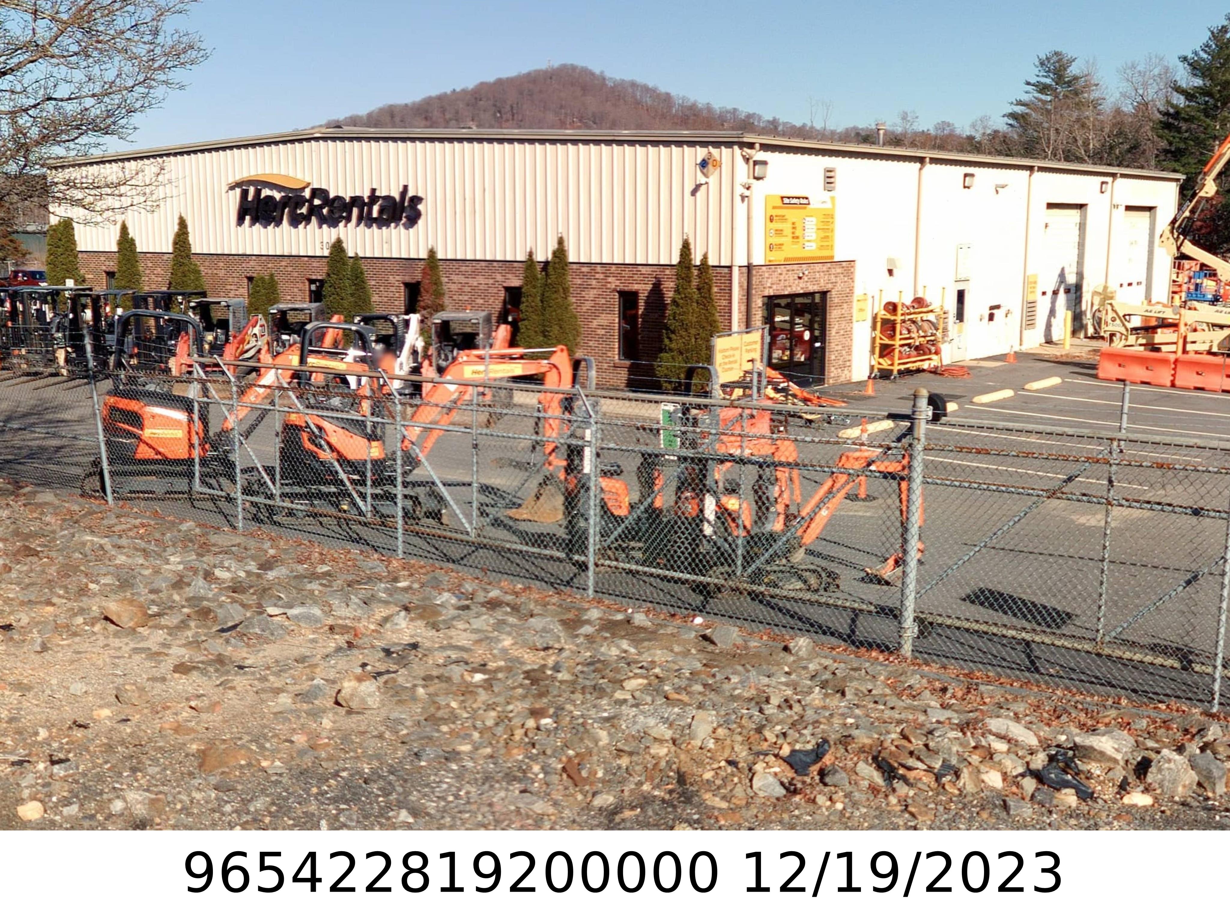 A picture of the property located at 30 WALDEN DR, ARDEN NC 28704.