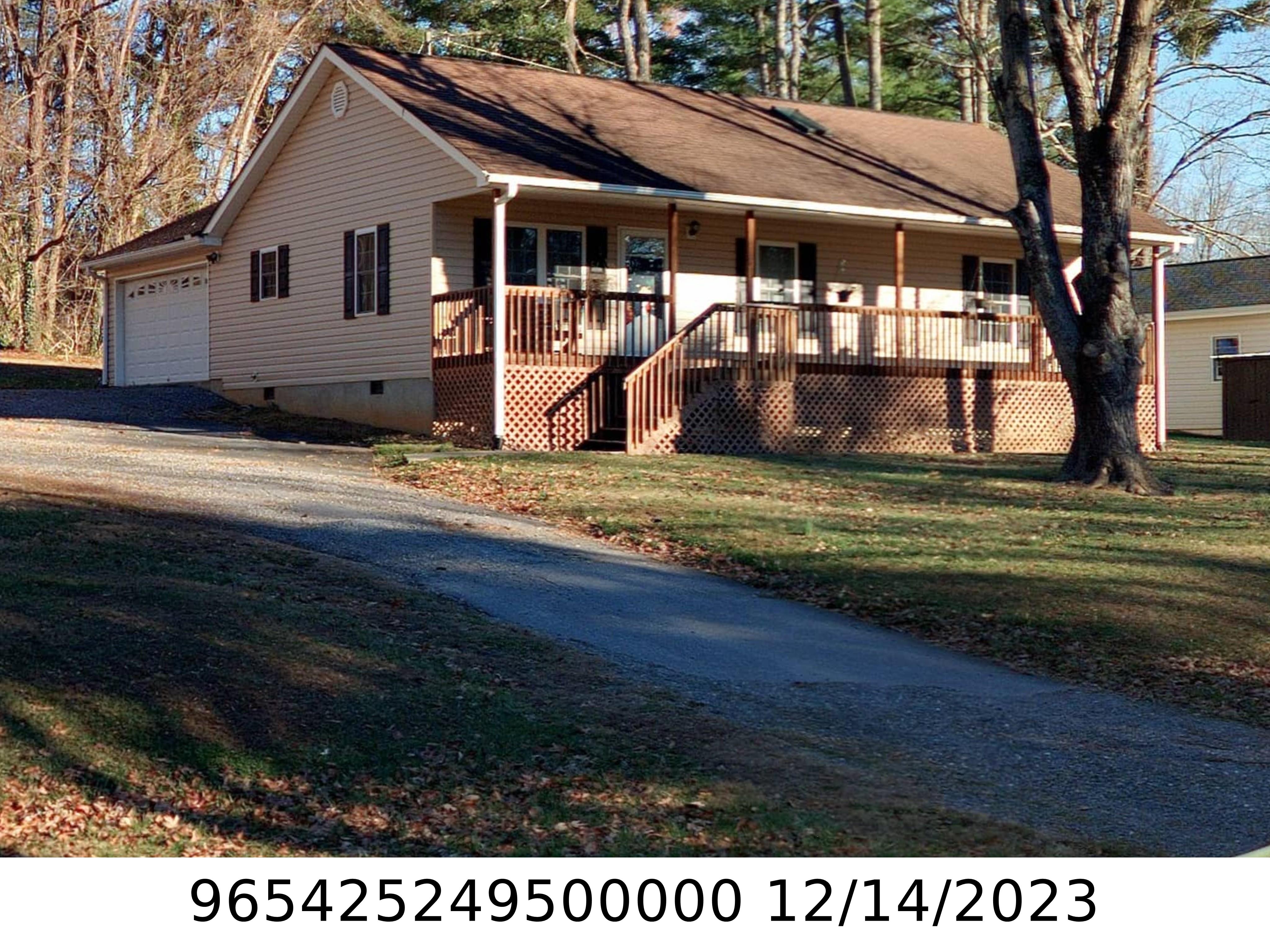 A picture of the property located at 147 BLAKE DR, ARDEN NC 28704.