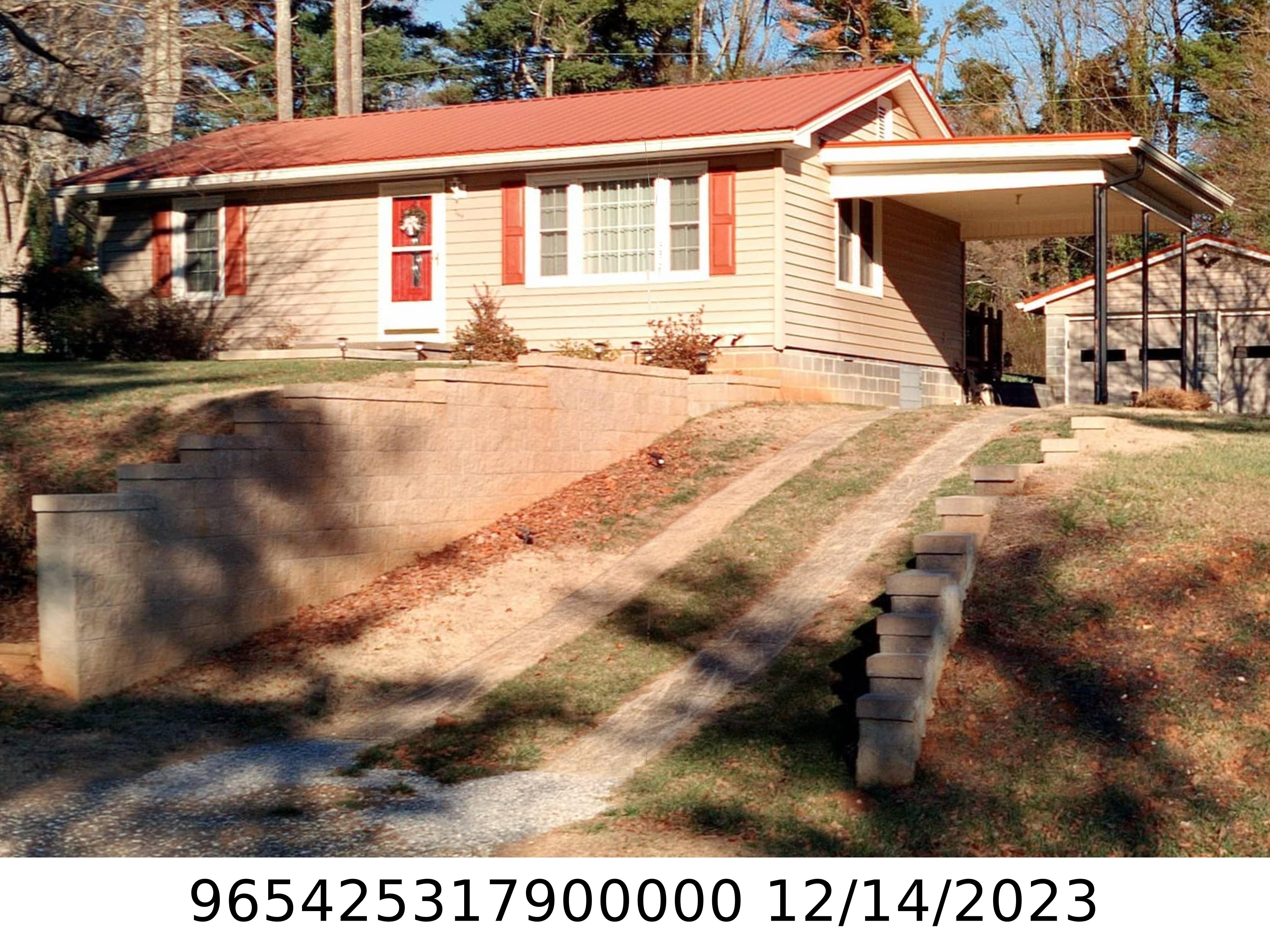A picture of the property located at 169 BLAKE DR, ARDEN NC 28704.