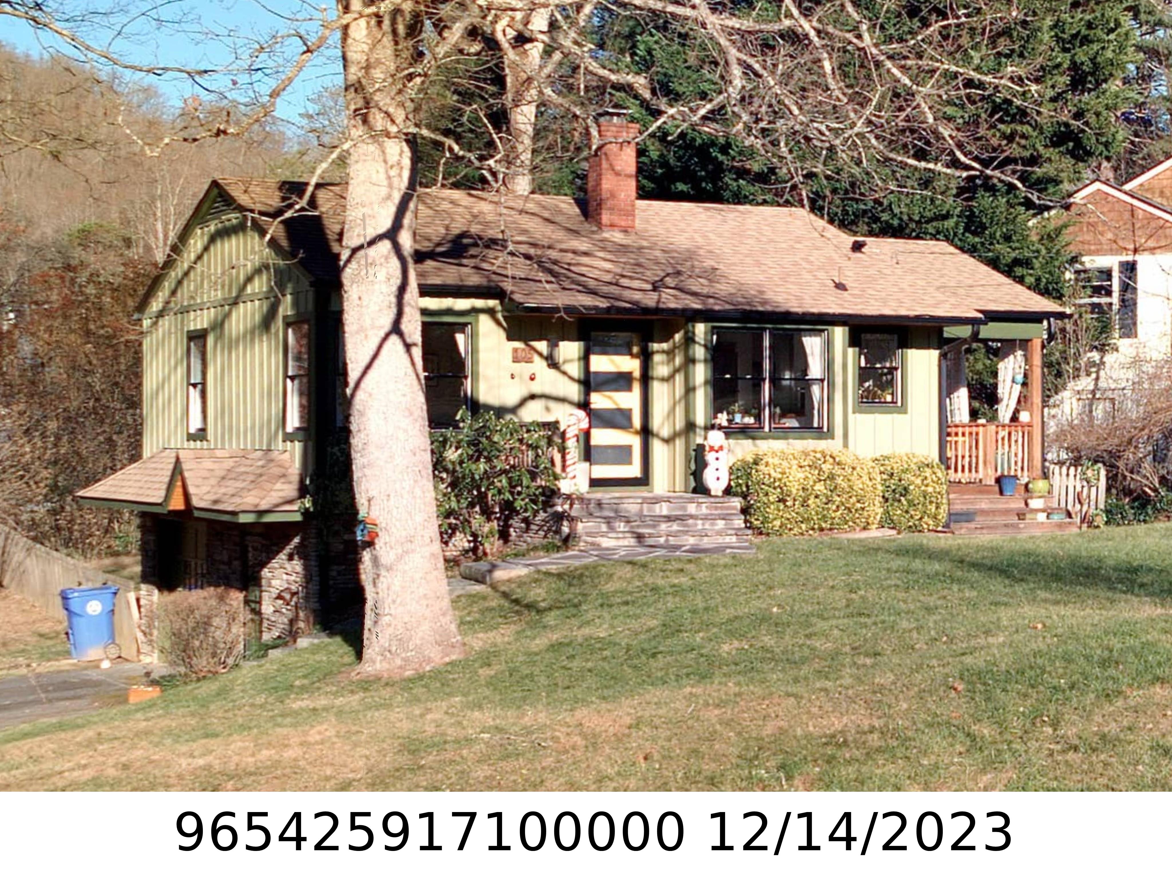 A picture of the property located at 105 CEDAR LN, ARDEN NC 28704.