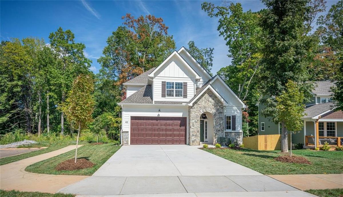 A picture of the property located at 43 MYRTLE LEE CV, ARDEN NC 28704.