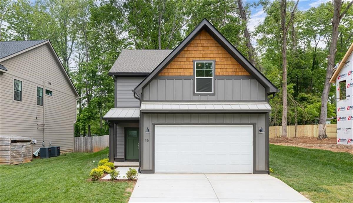 A picture of the property located at 15 MYRTLE LEE CV, ARDEN NC 28704.