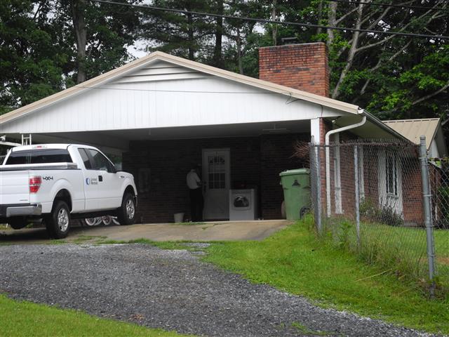 A picture of the property located at 3 AIRPORT RD, ARDEN NC 28704.