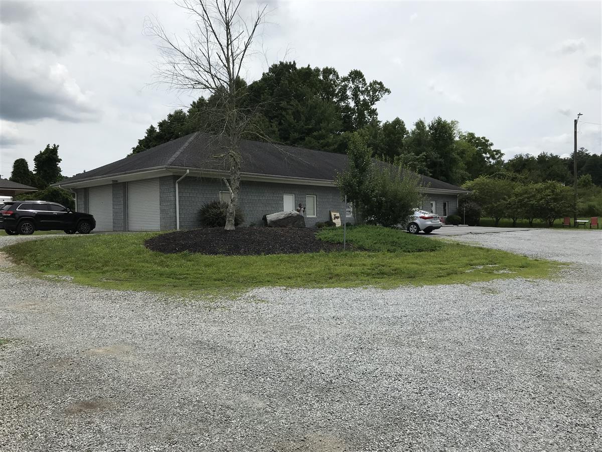 A picture of the property located at 2377 HENDERSONVILLE RD, ARDEN NC 28704.