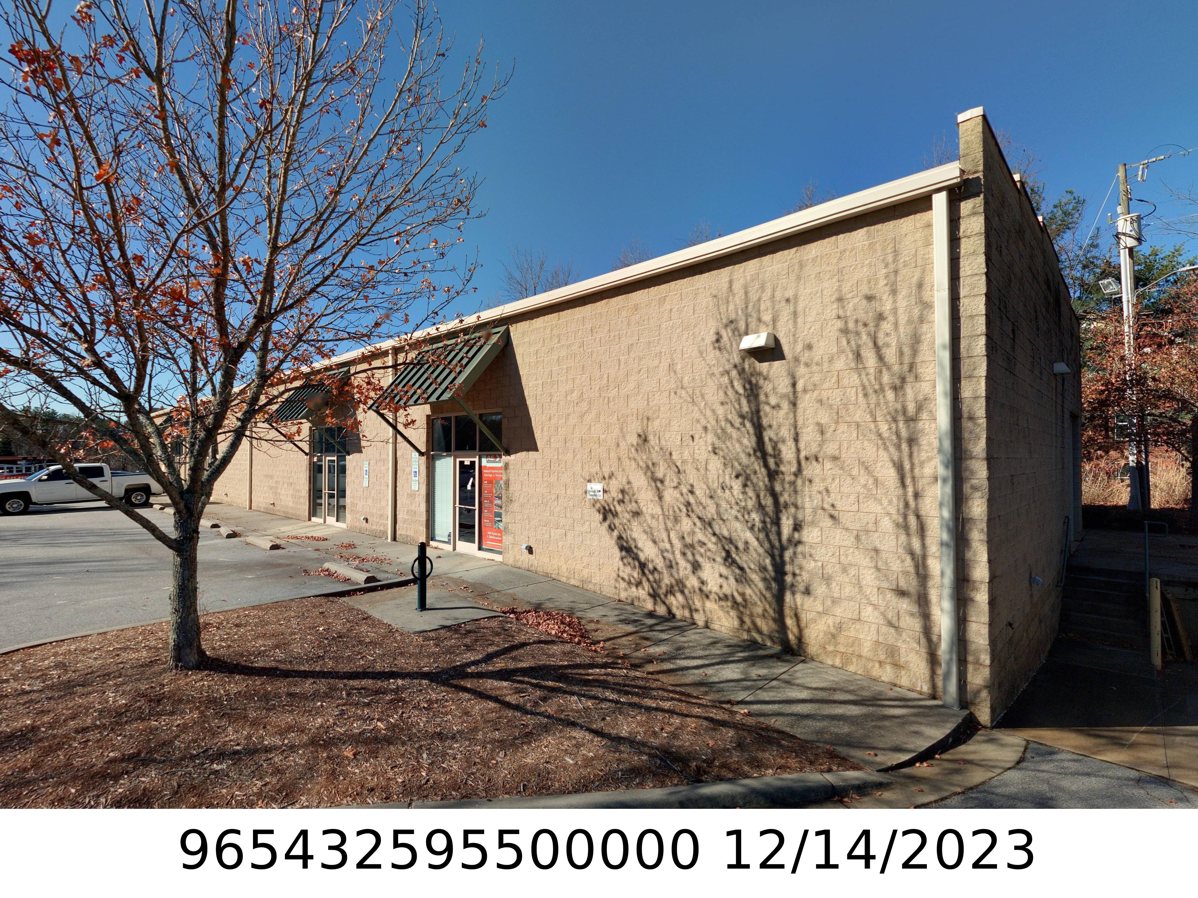 A picture of the property located at 6 WINNER CIR, ARDEN NC 28704.