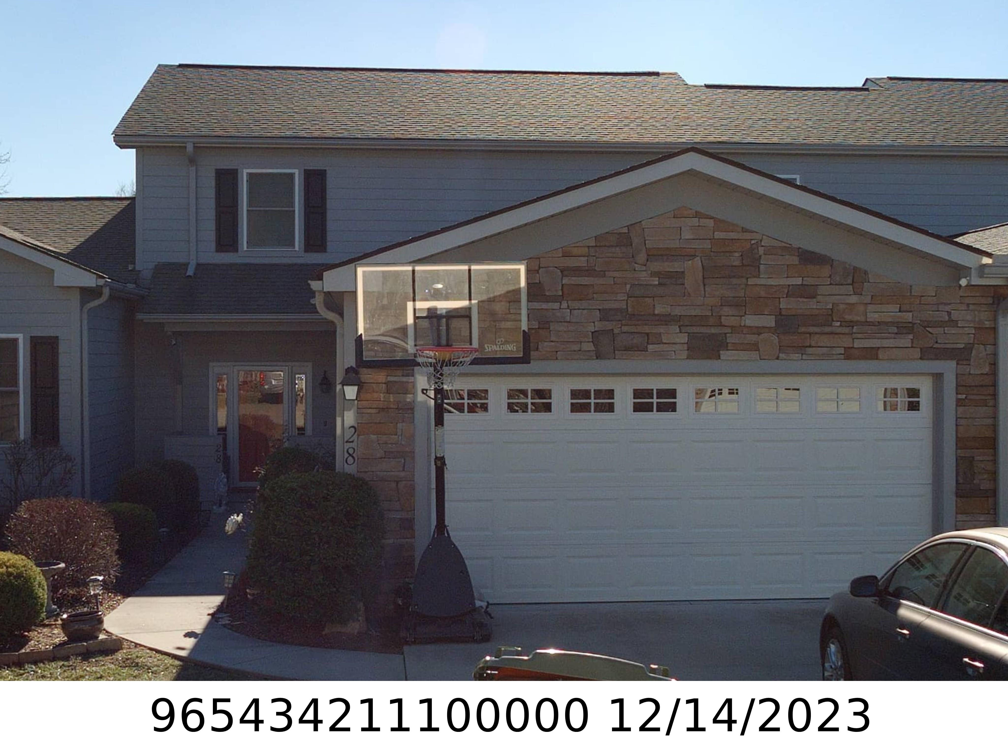 A picture of the property located at 28 HOLIDAY DR, ARDEN NC 28704.