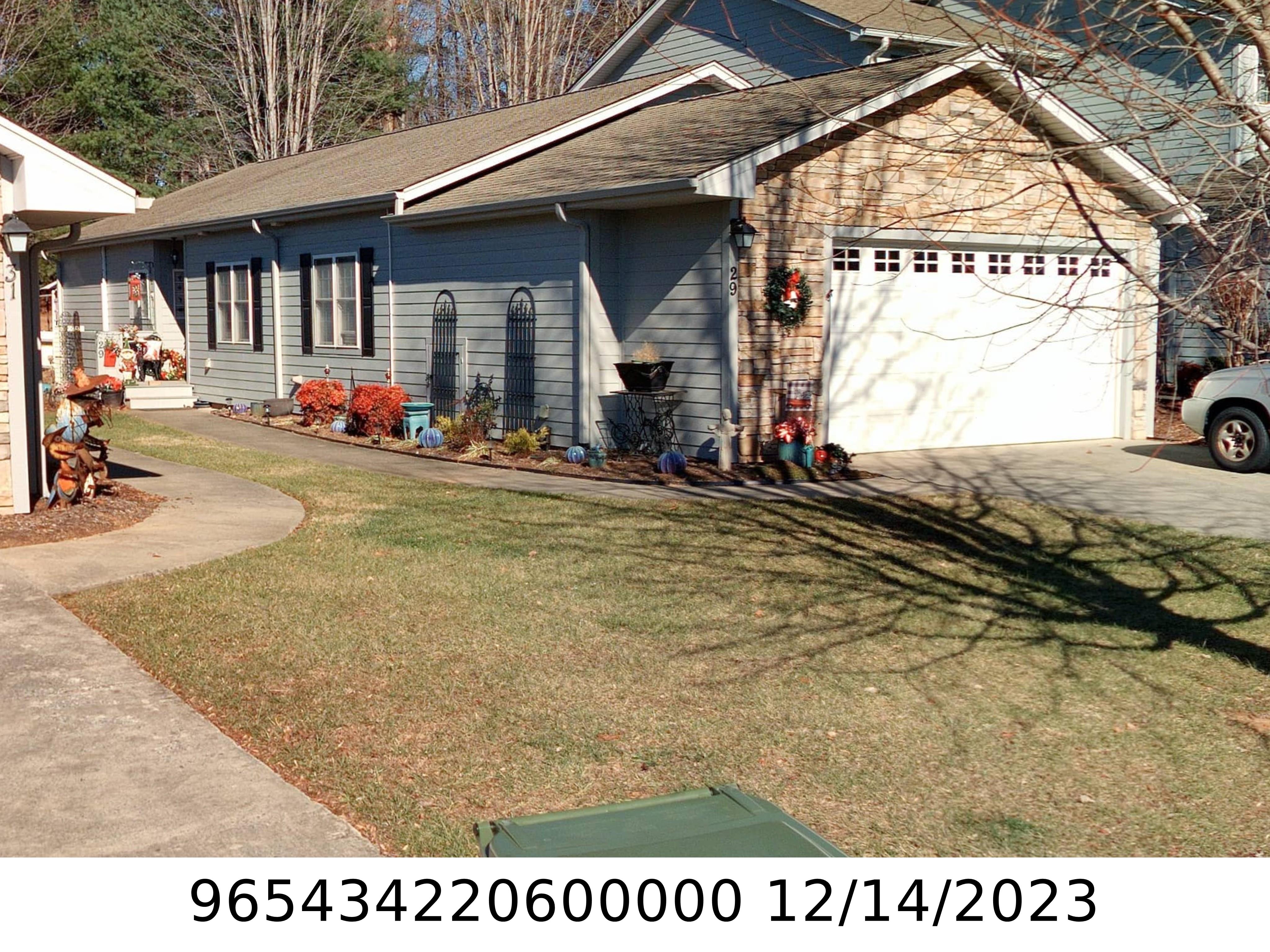 A picture of the property located at 29 HOLIDAY DR, ARDEN NC 28704.