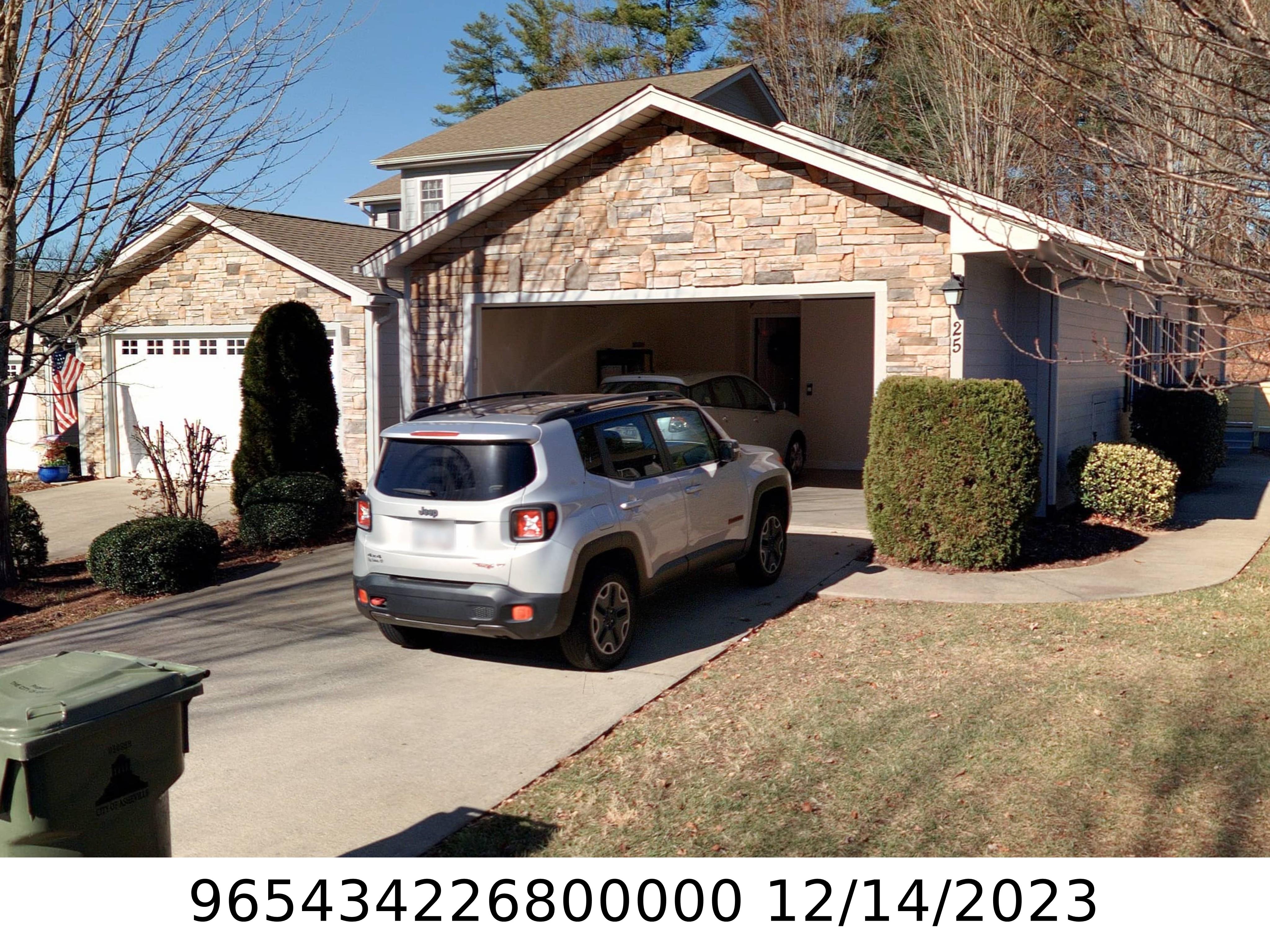 A picture of the property located at 25 HOLIDAY DR, ARDEN NC 28704.