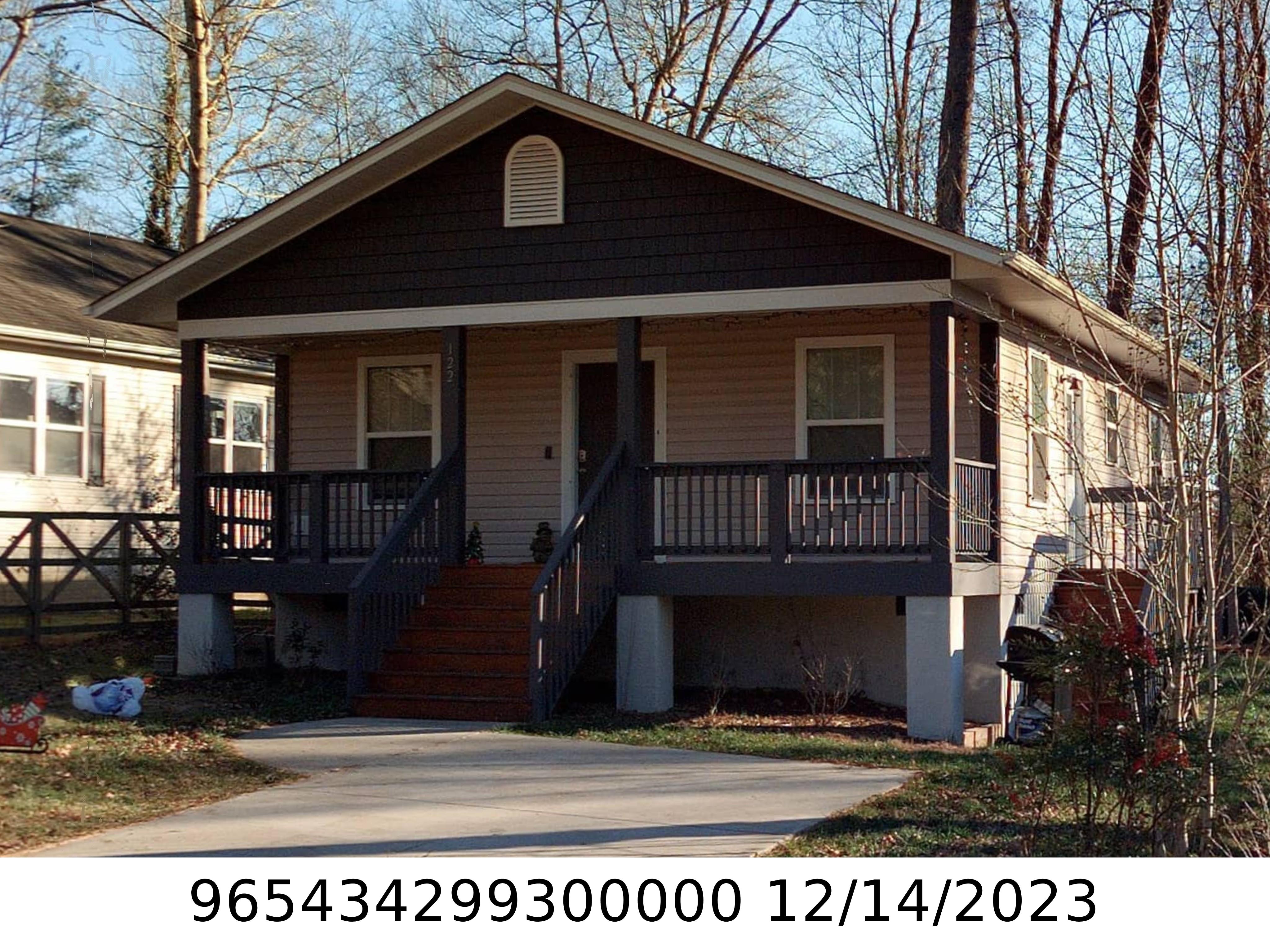 A picture of the property located at 122 CEDAR LN, ARDEN NC 28704.