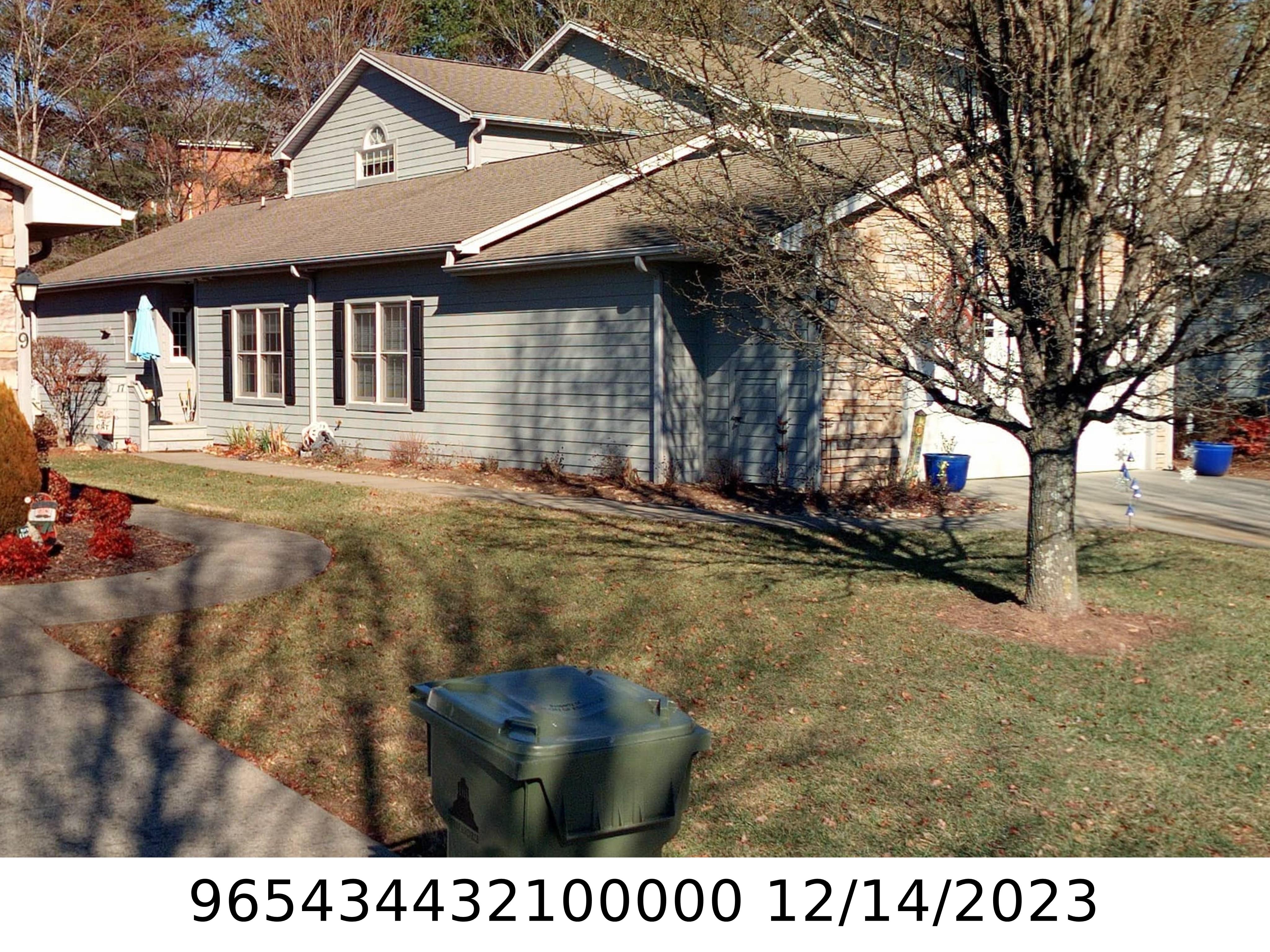 A picture of the property located at 17 HOLIDAY DR, ARDEN NC 28704.