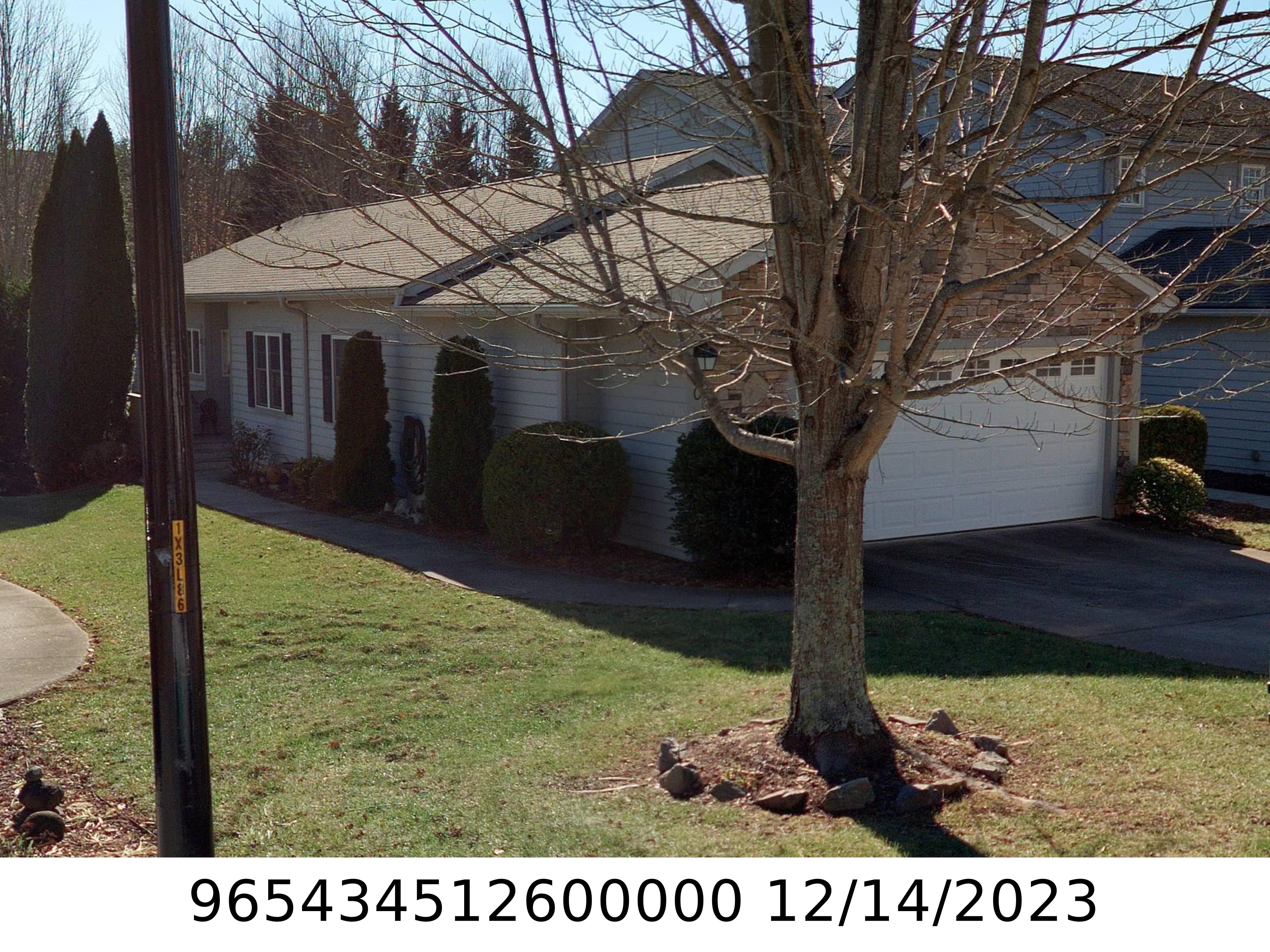 A picture of the property located at 10 HOLIDAY DR, ARDEN NC 28704.