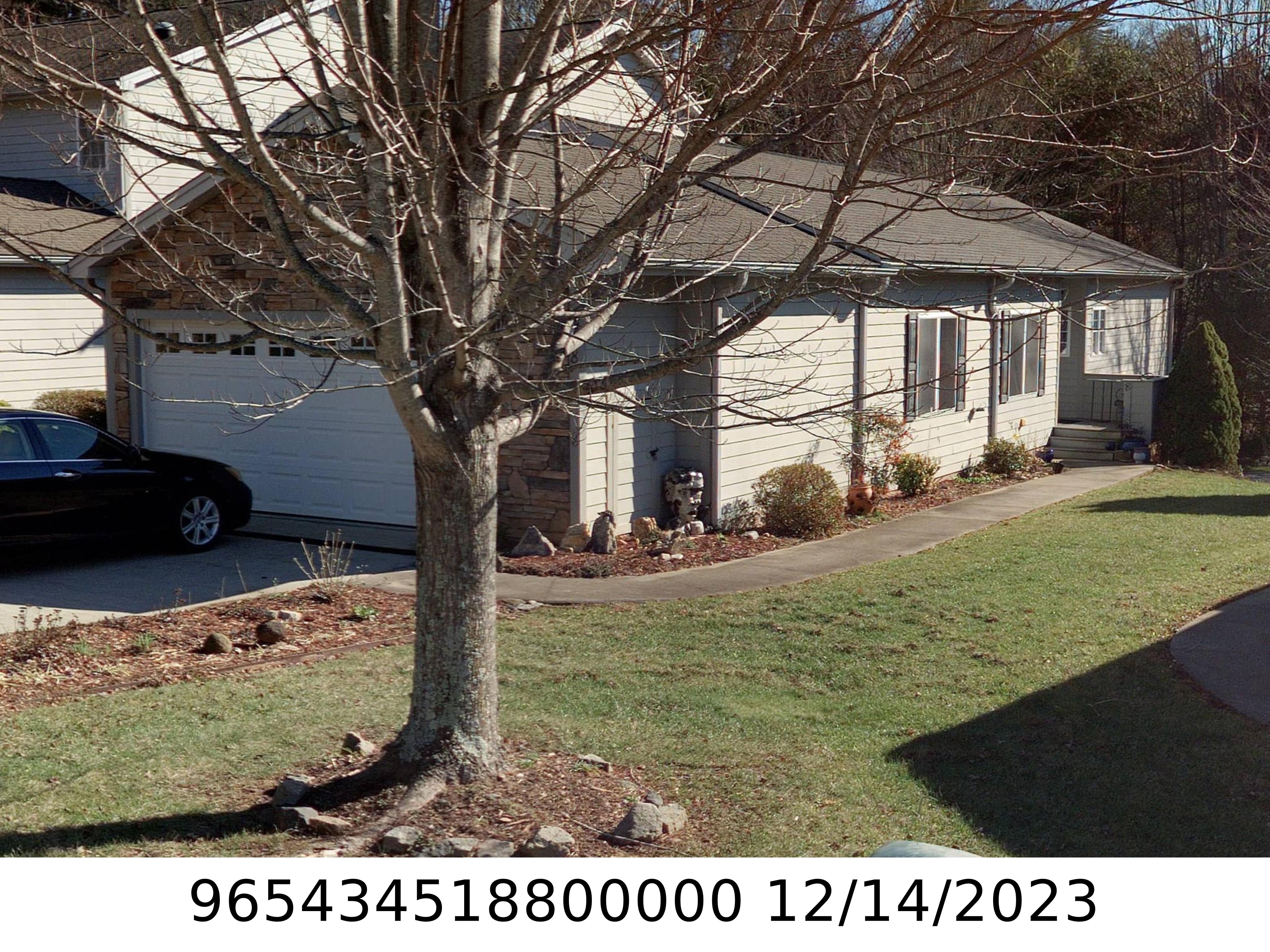 A picture of the property located at 8 HOLIDAY DR, ARDEN NC 28704.