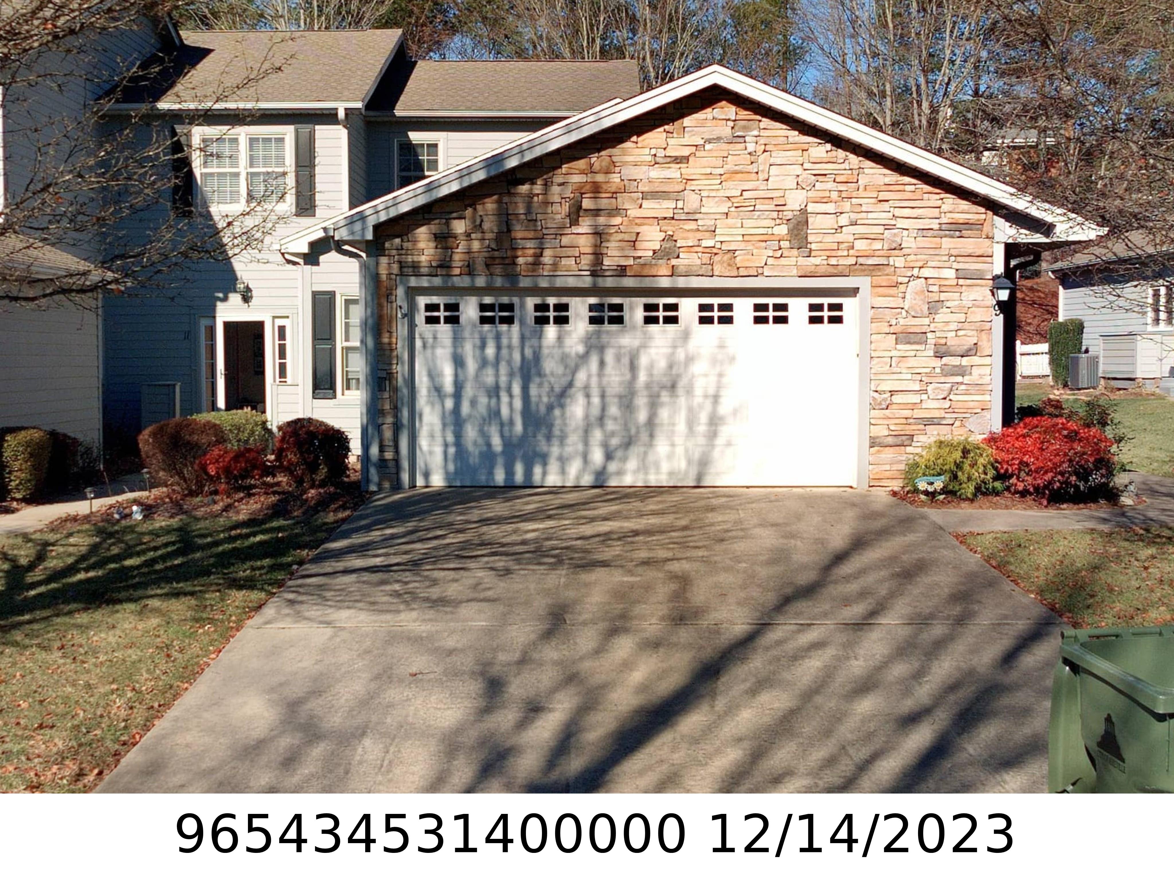 A picture of the property located at 9 HOLIDAY DR, ARDEN NC 28704.