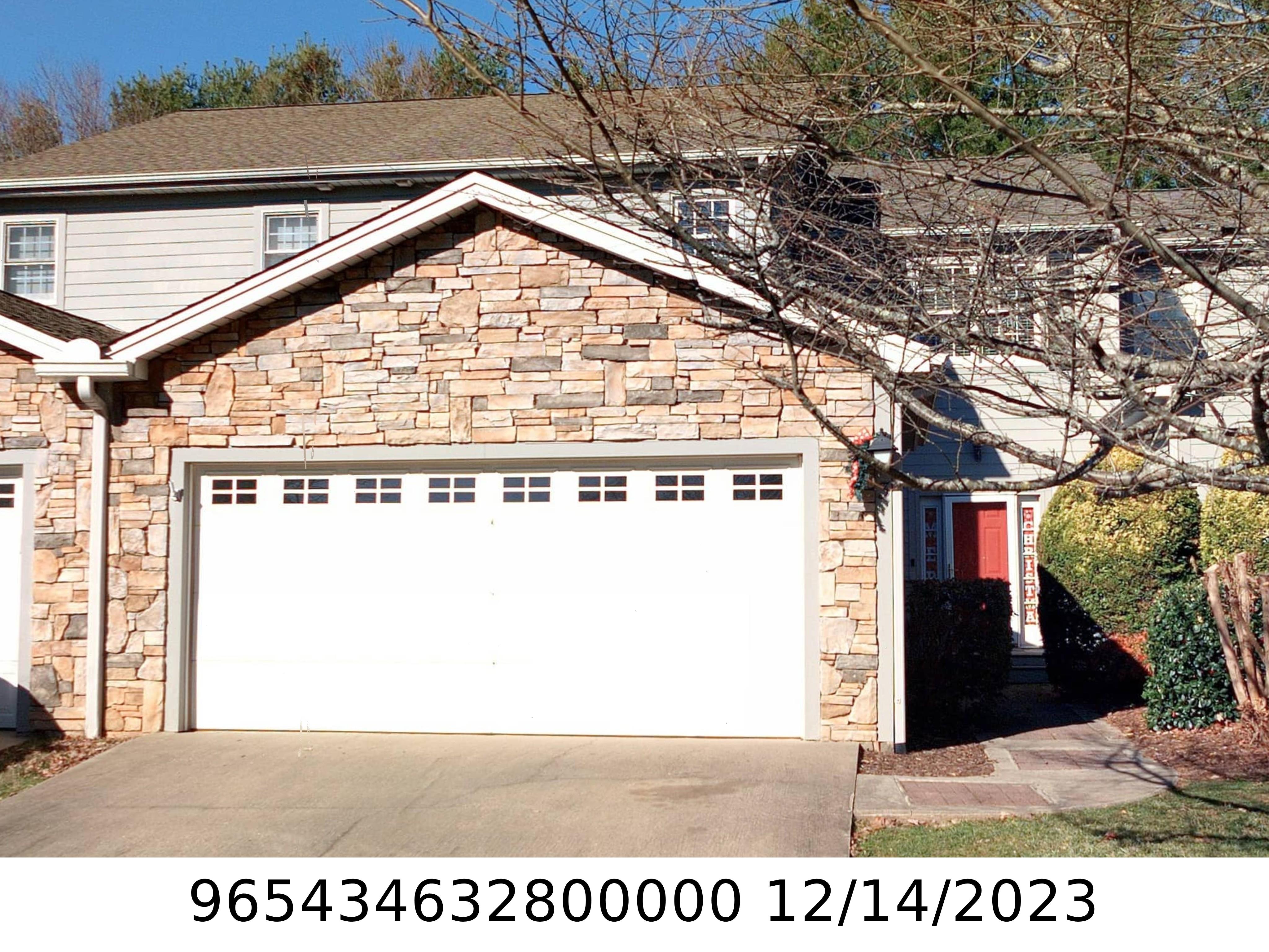 A picture of the property located at 3 HOLIDAY DR, ARDEN NC 28704.